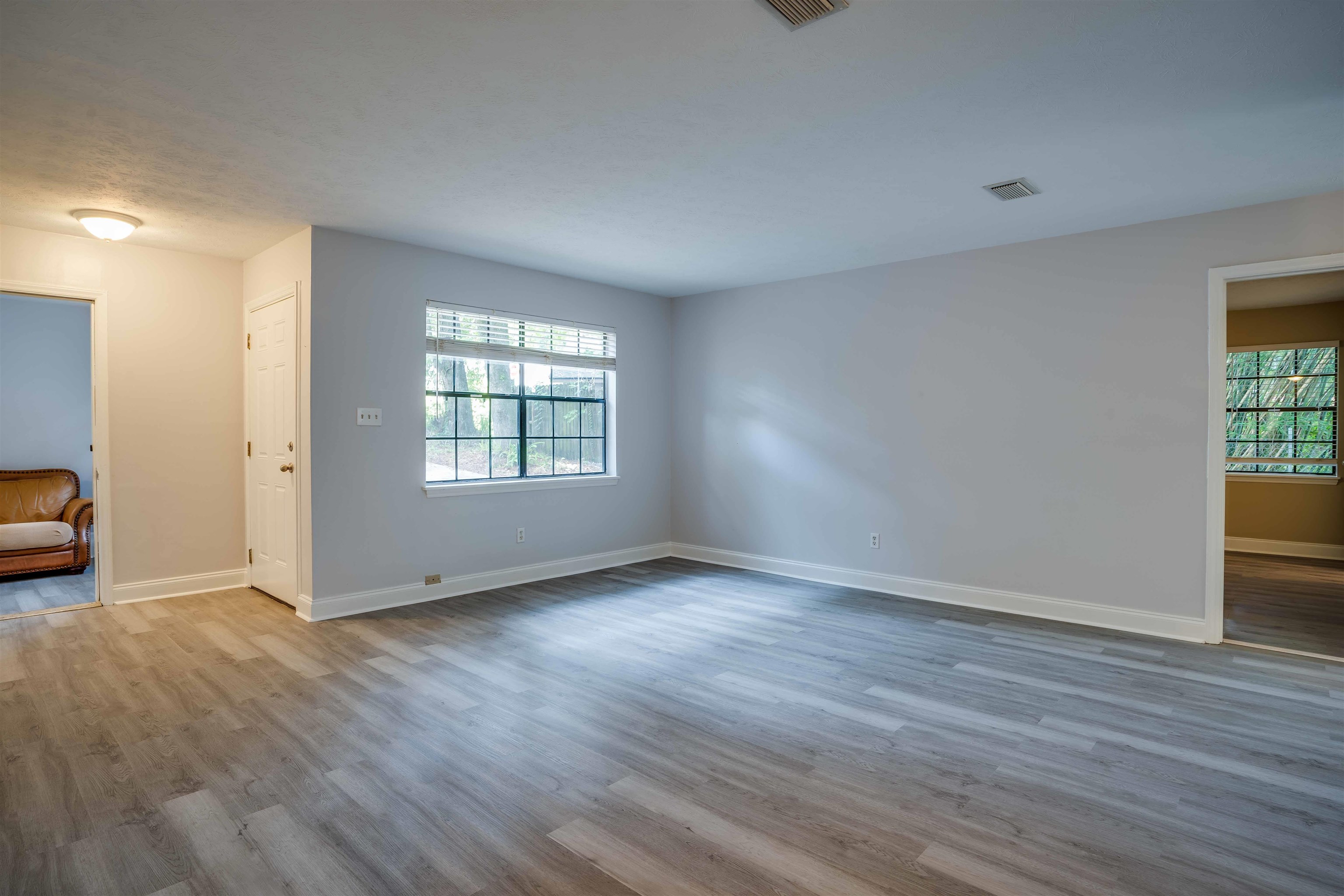 2404 Ionic Court