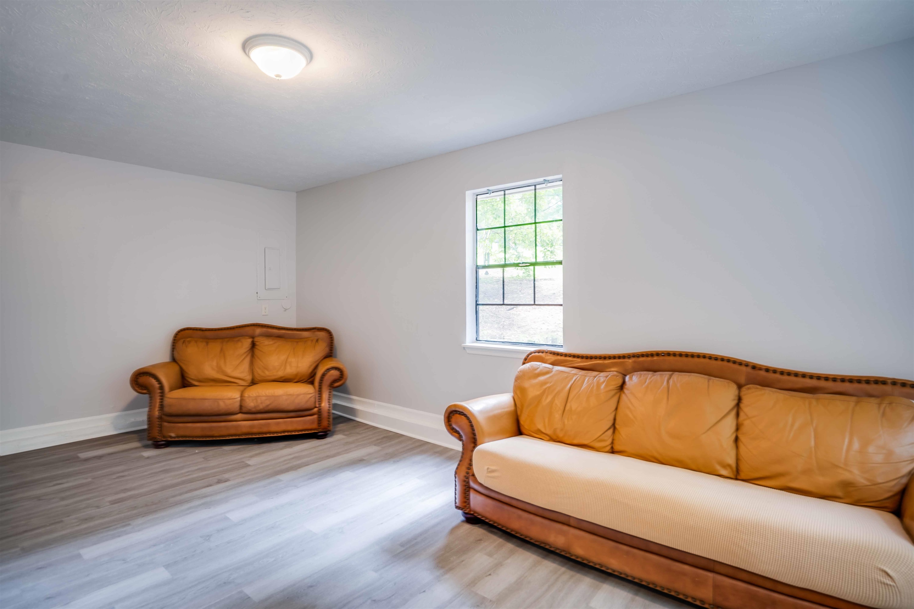 2404 Ionic Court