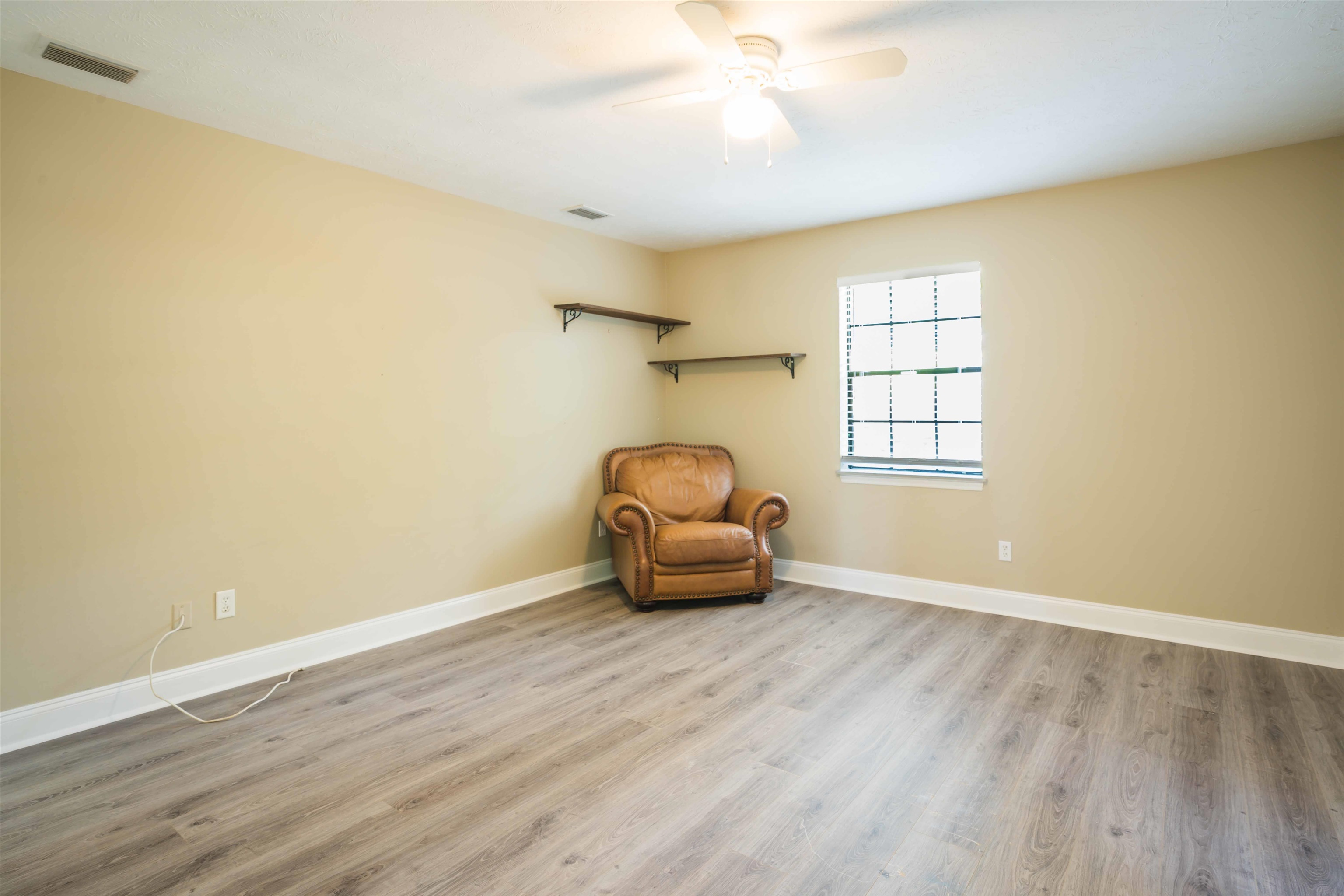 2404 Ionic Court