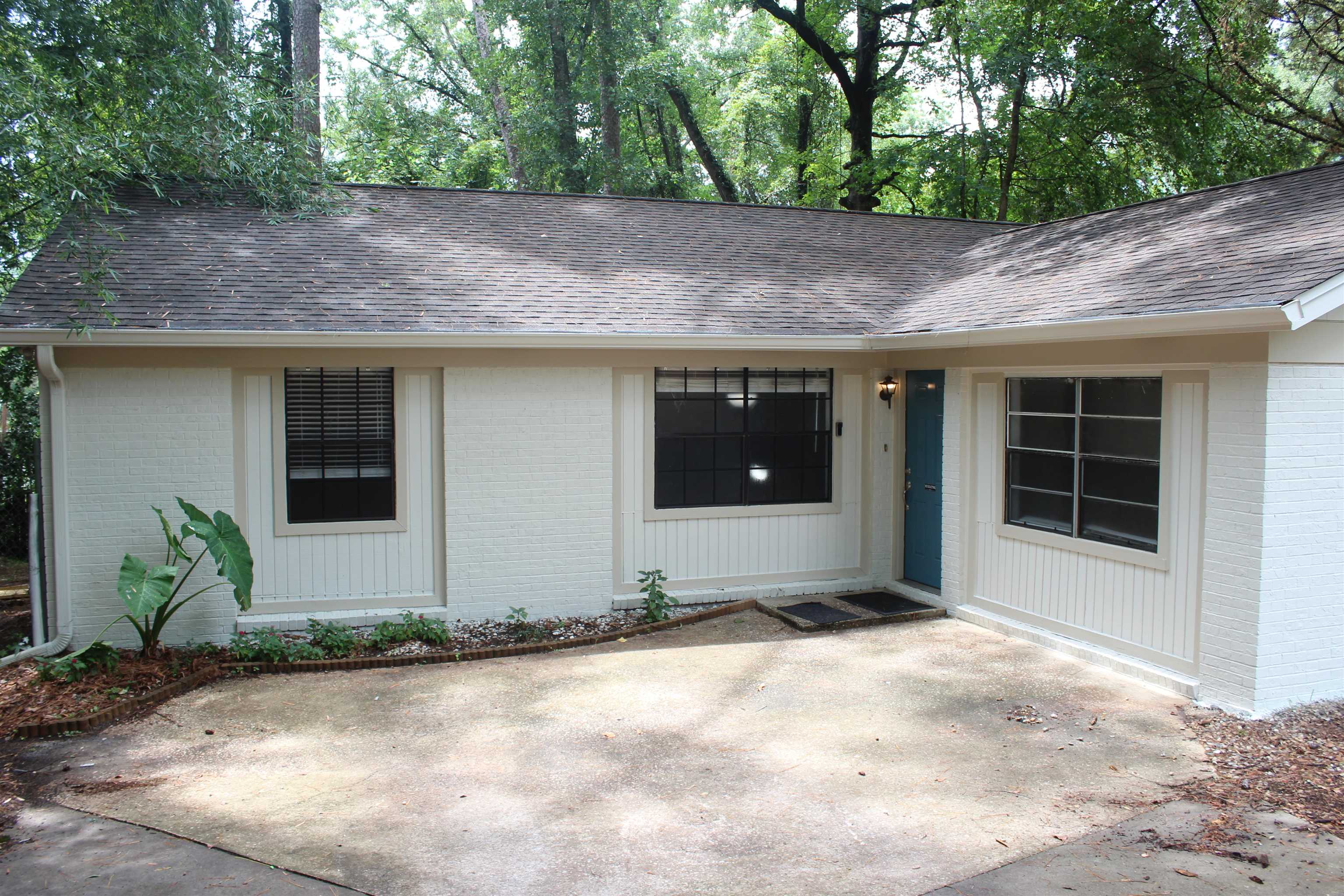 2404 Ionic Court