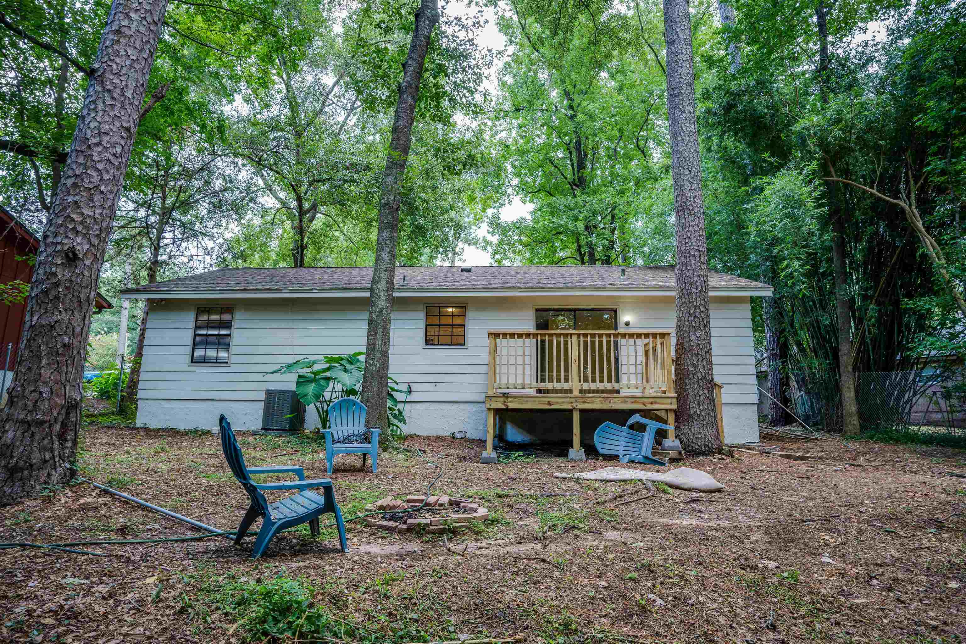 2404 Ionic Court