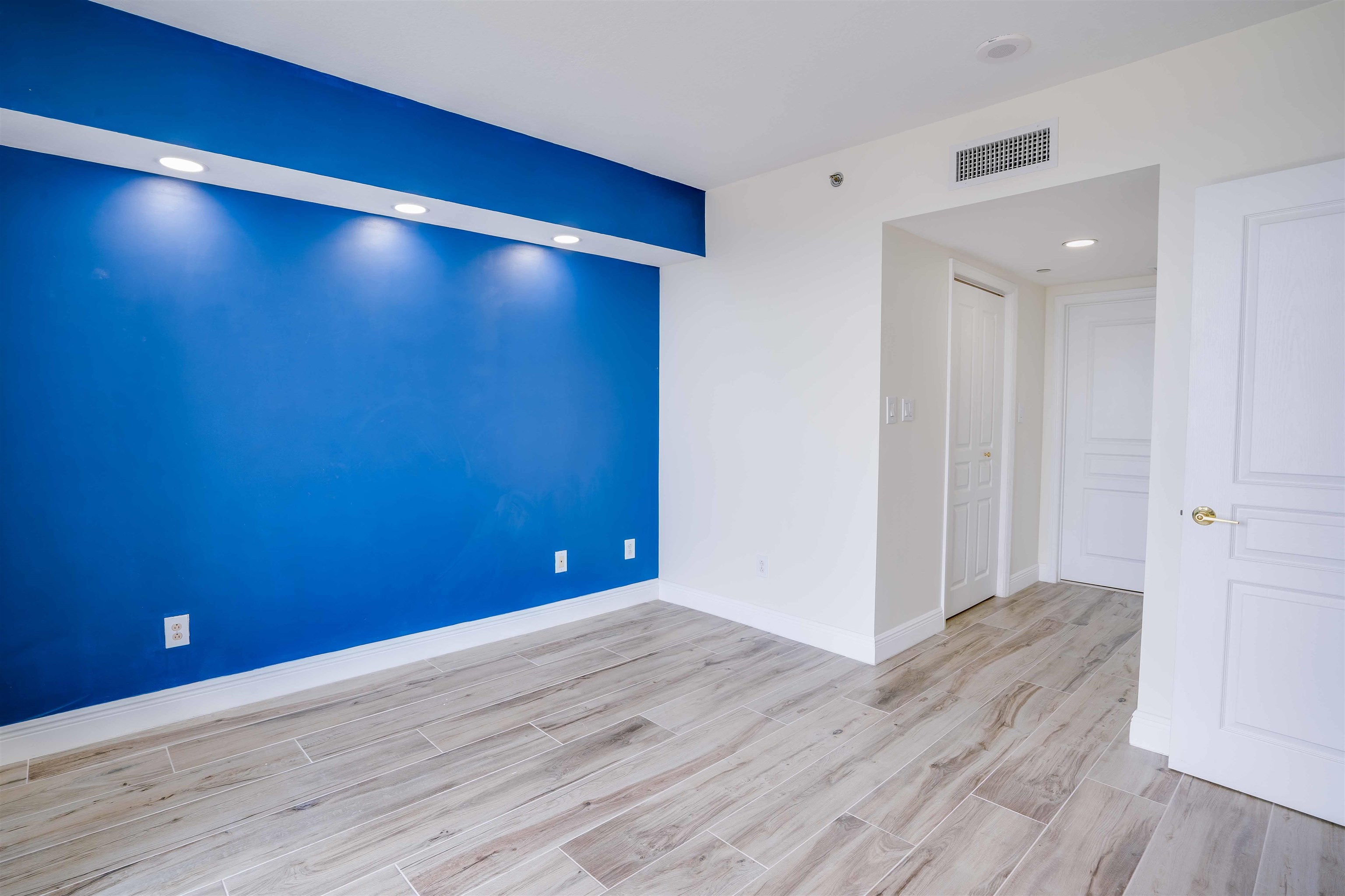 300 S Duval Street Unit: 2004