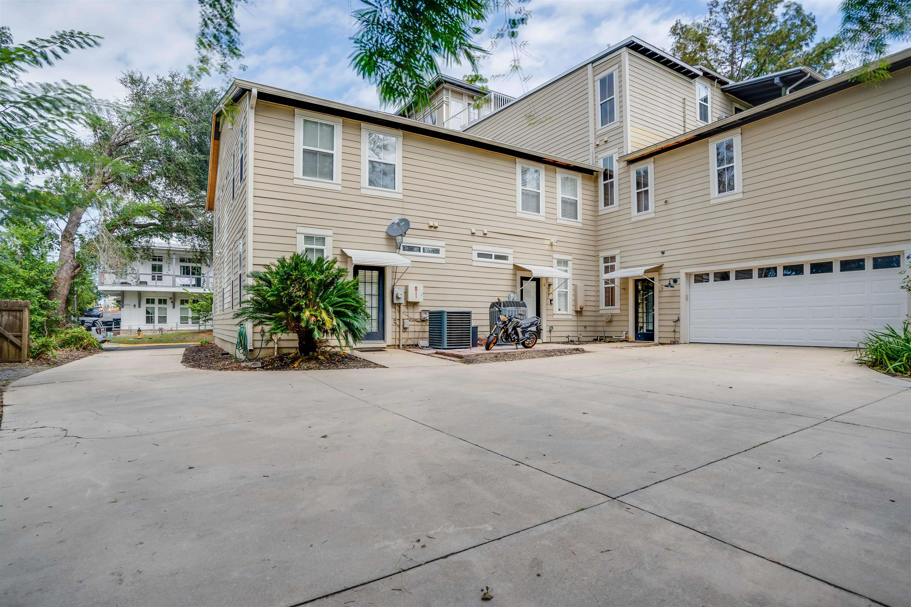 423 All Saints Street Unit: 3