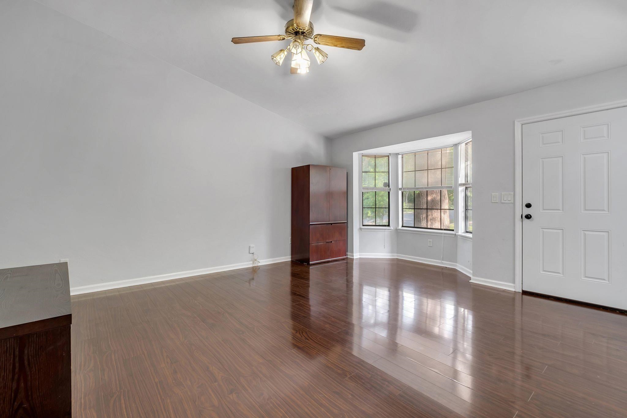 1541 San Luis Road