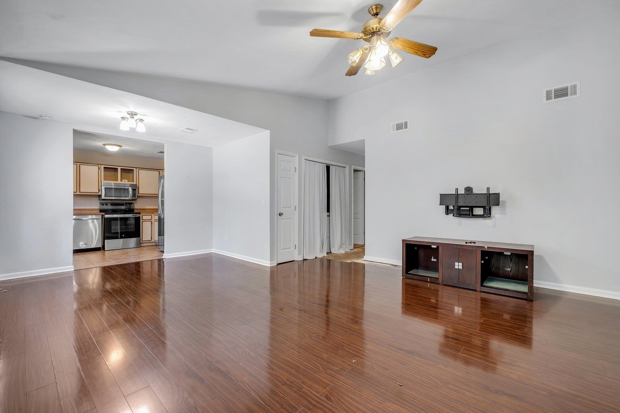 1541 San Luis Road