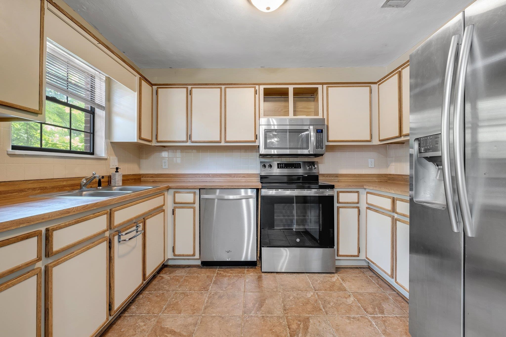 1541 San Luis Road