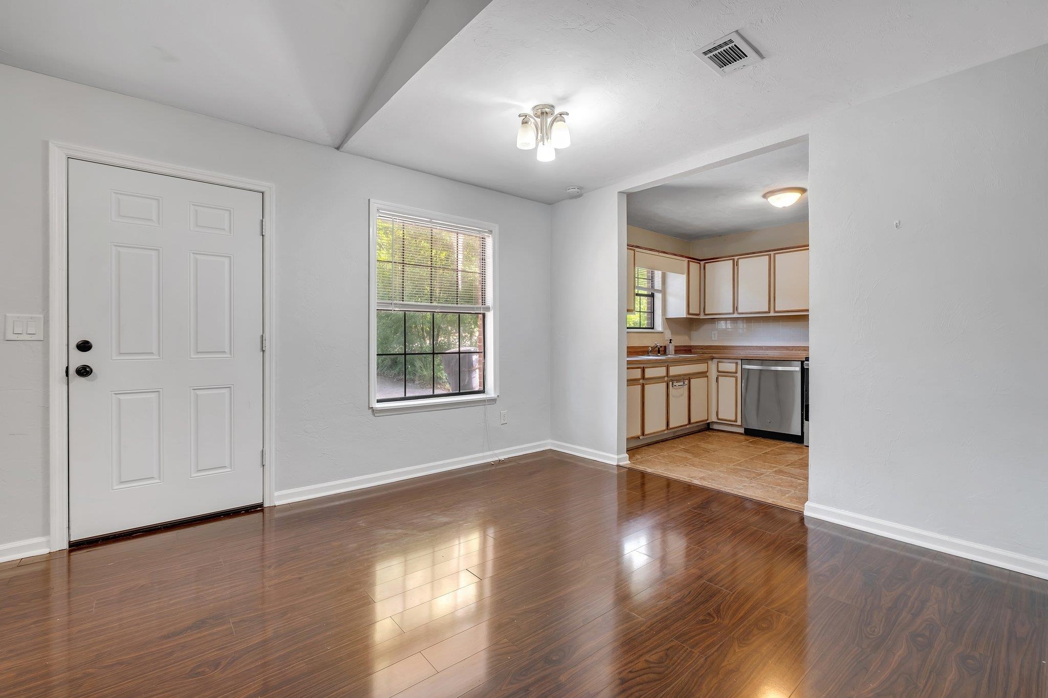 1541 San Luis Road