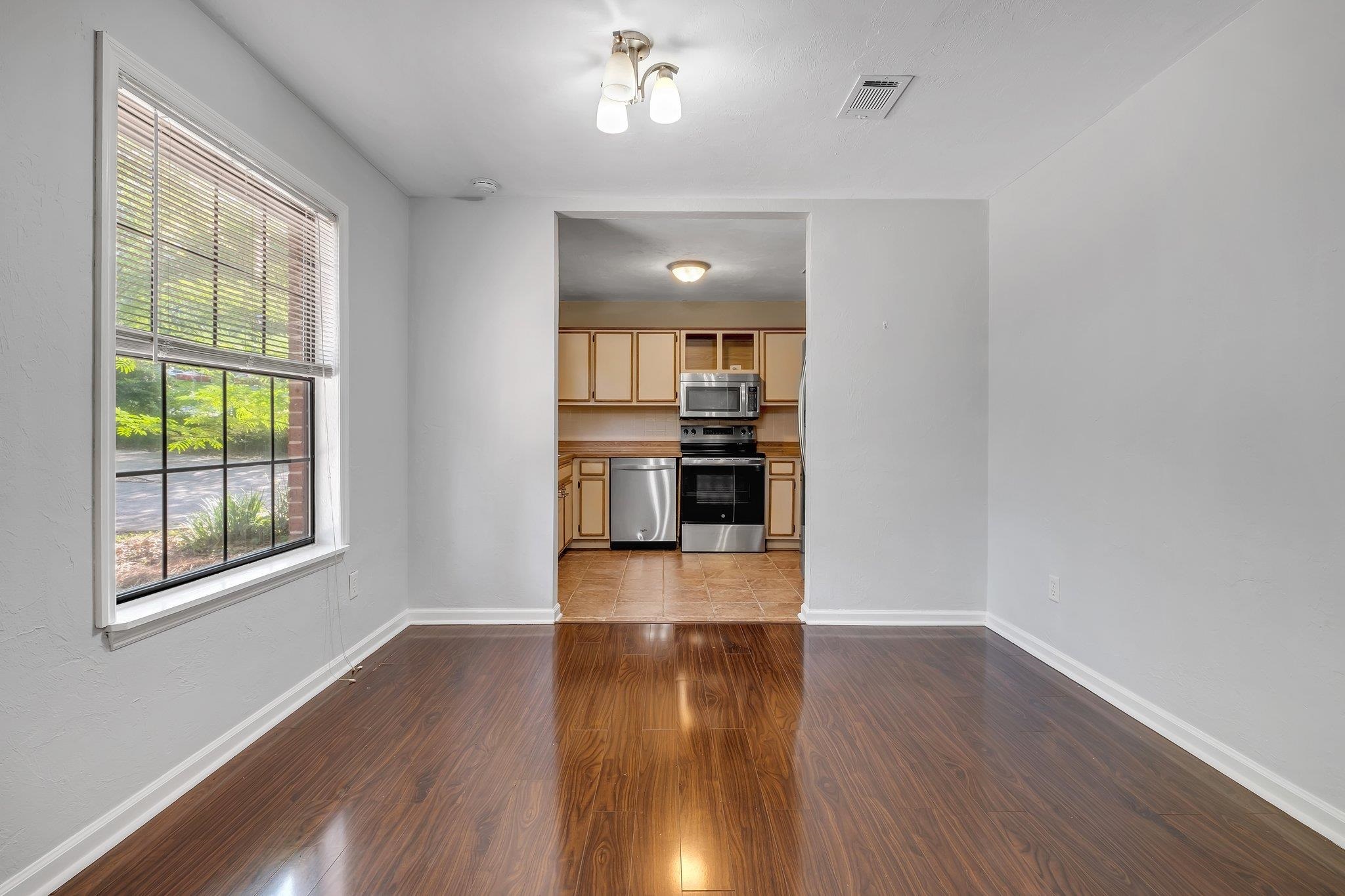 1541 San Luis Road