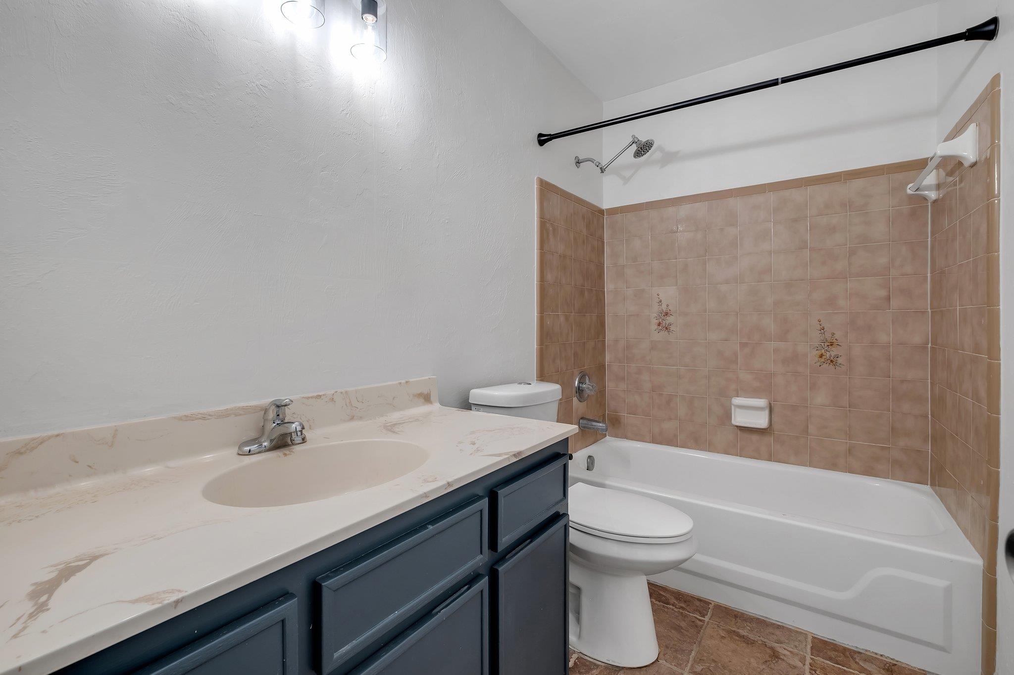 1541 San Luis Road