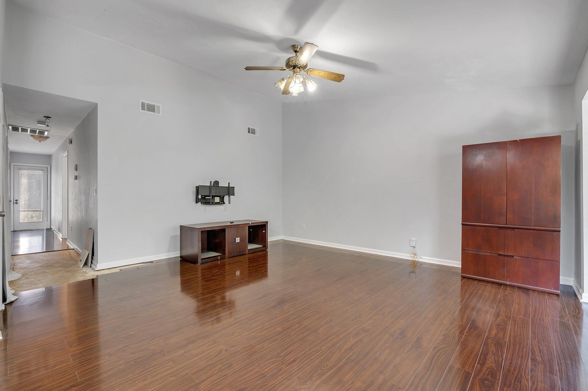1541 San Luis Road