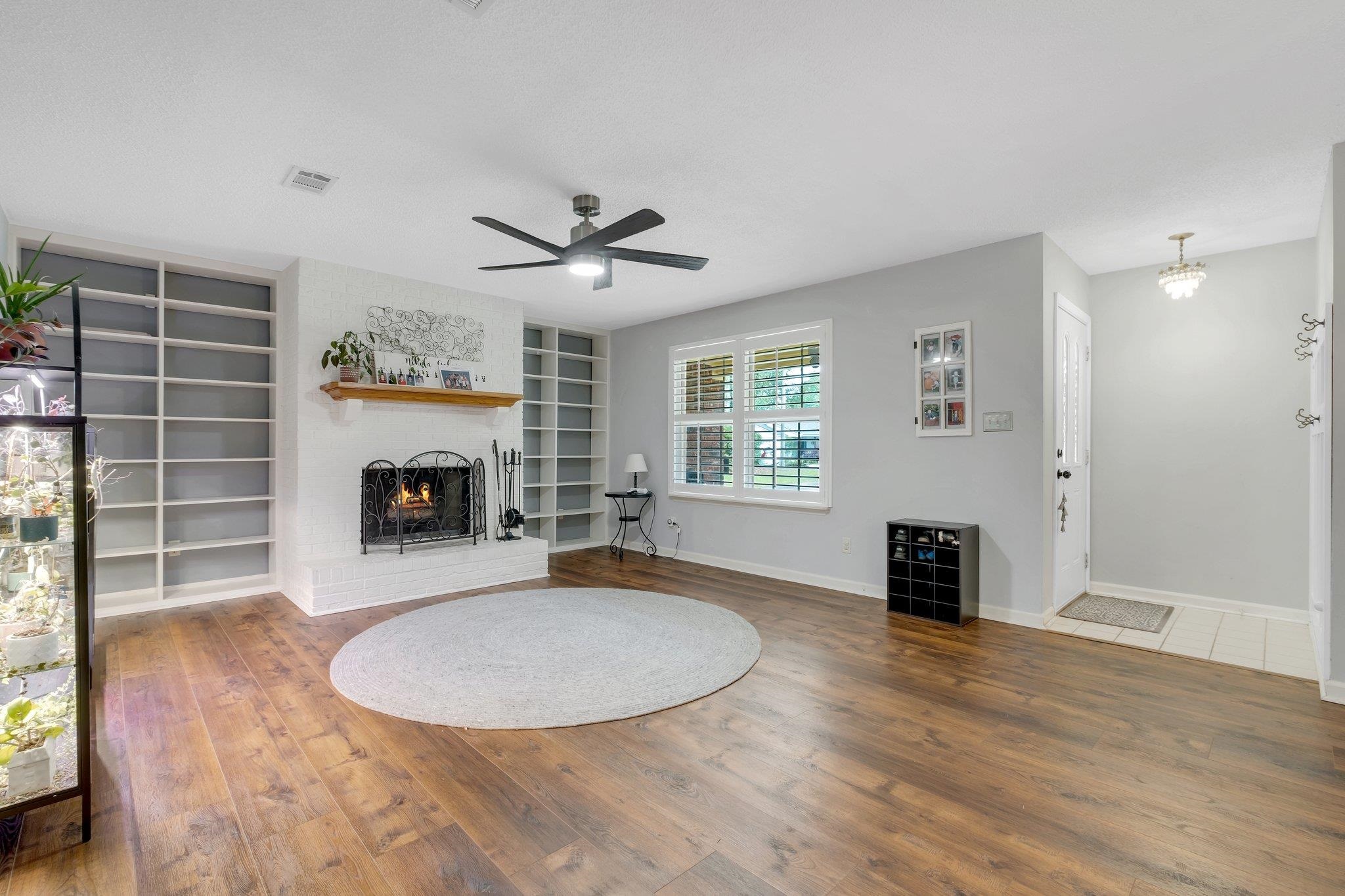 5313 Ben Brush Trail