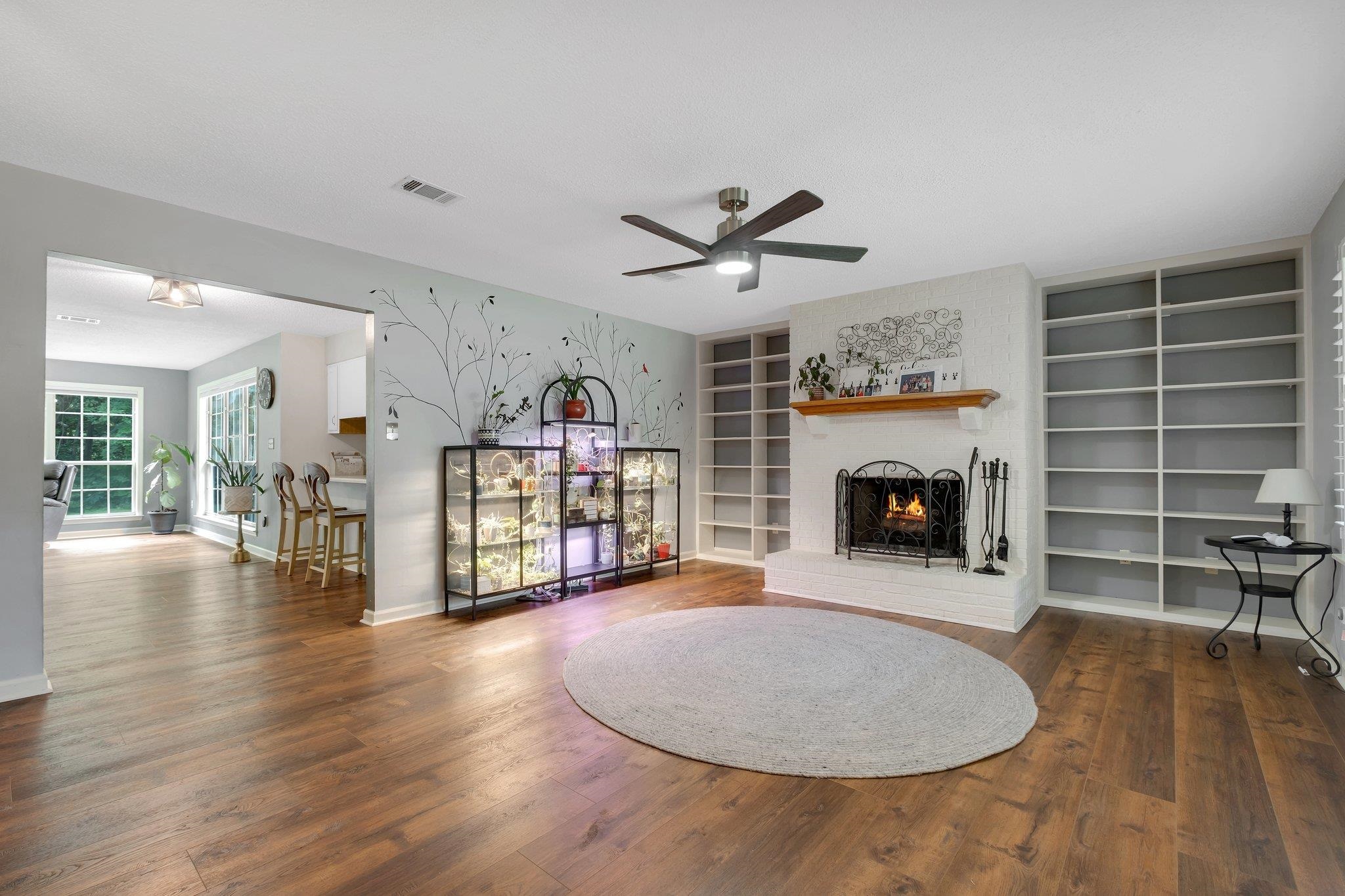 5313 Ben Brush Trail