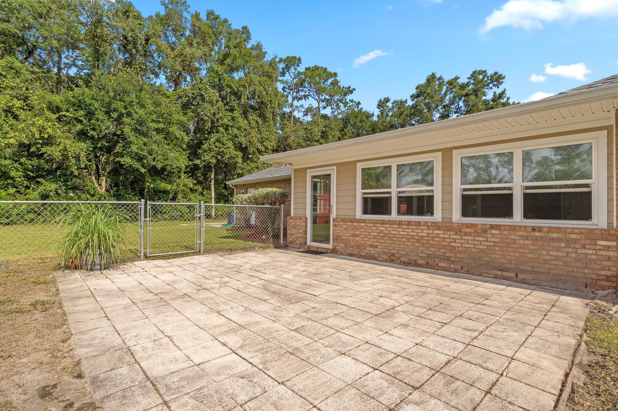 77 Edgewood Drive
