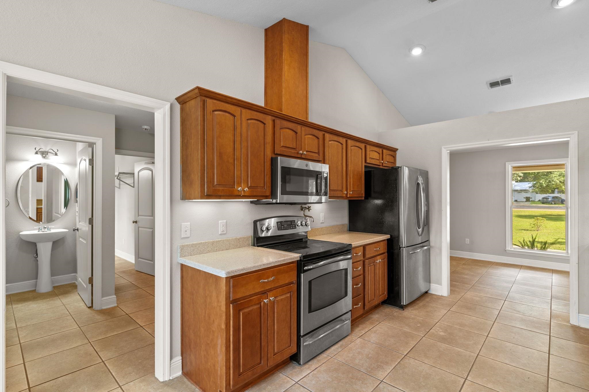 77 Edgewood Drive