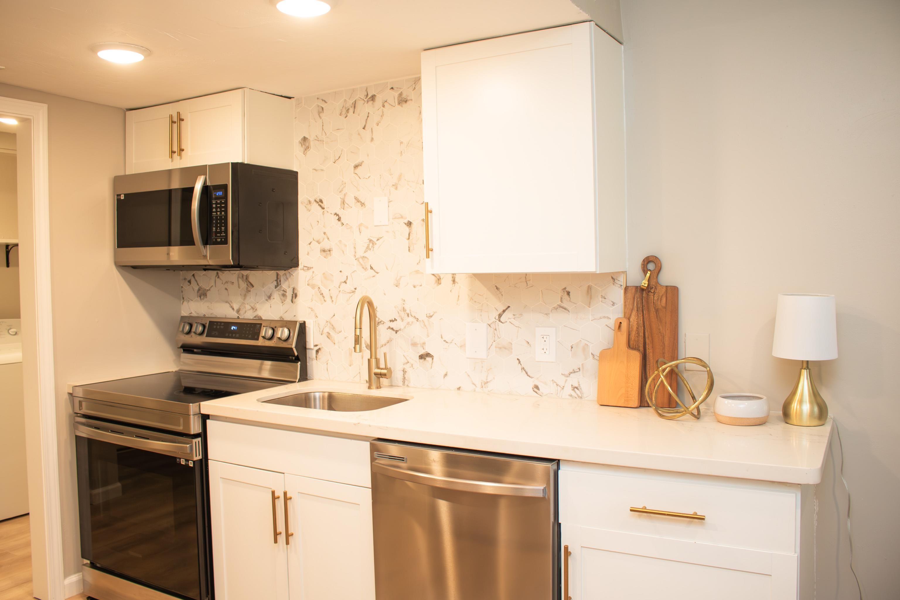 114 Oak Street Unit: 1