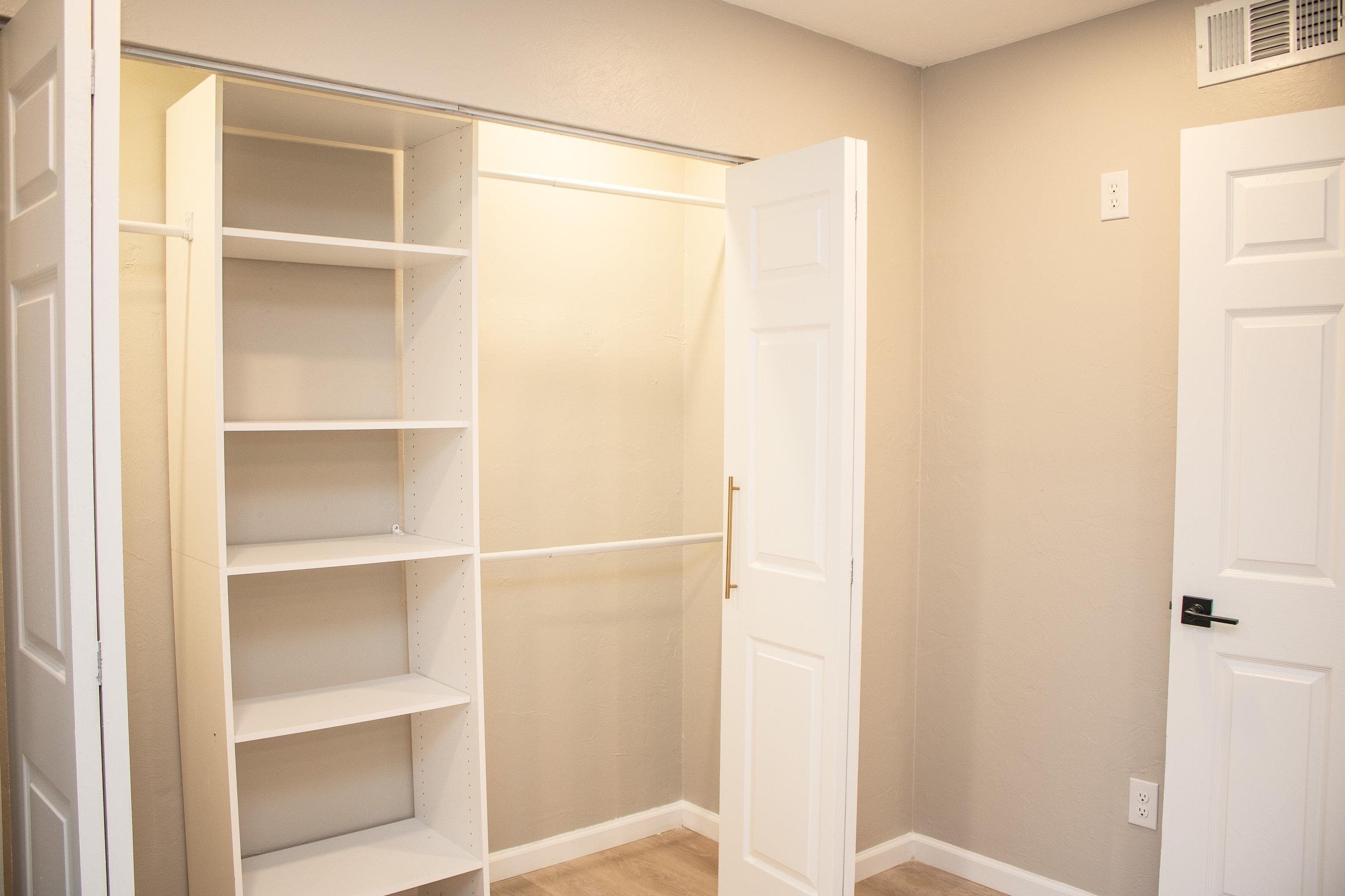 114 Oak Street Unit: 1