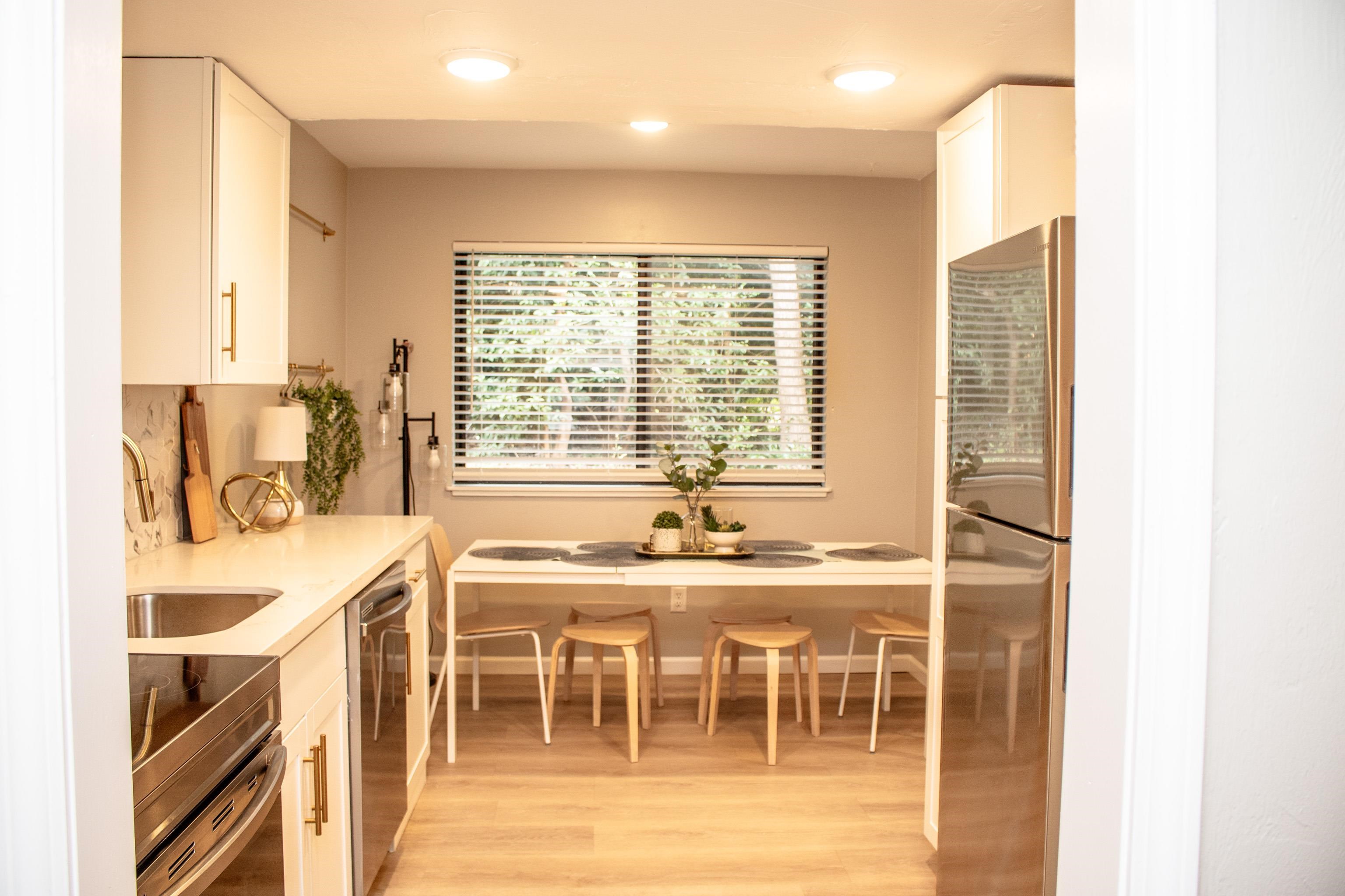 114 Oak Street Unit: 1