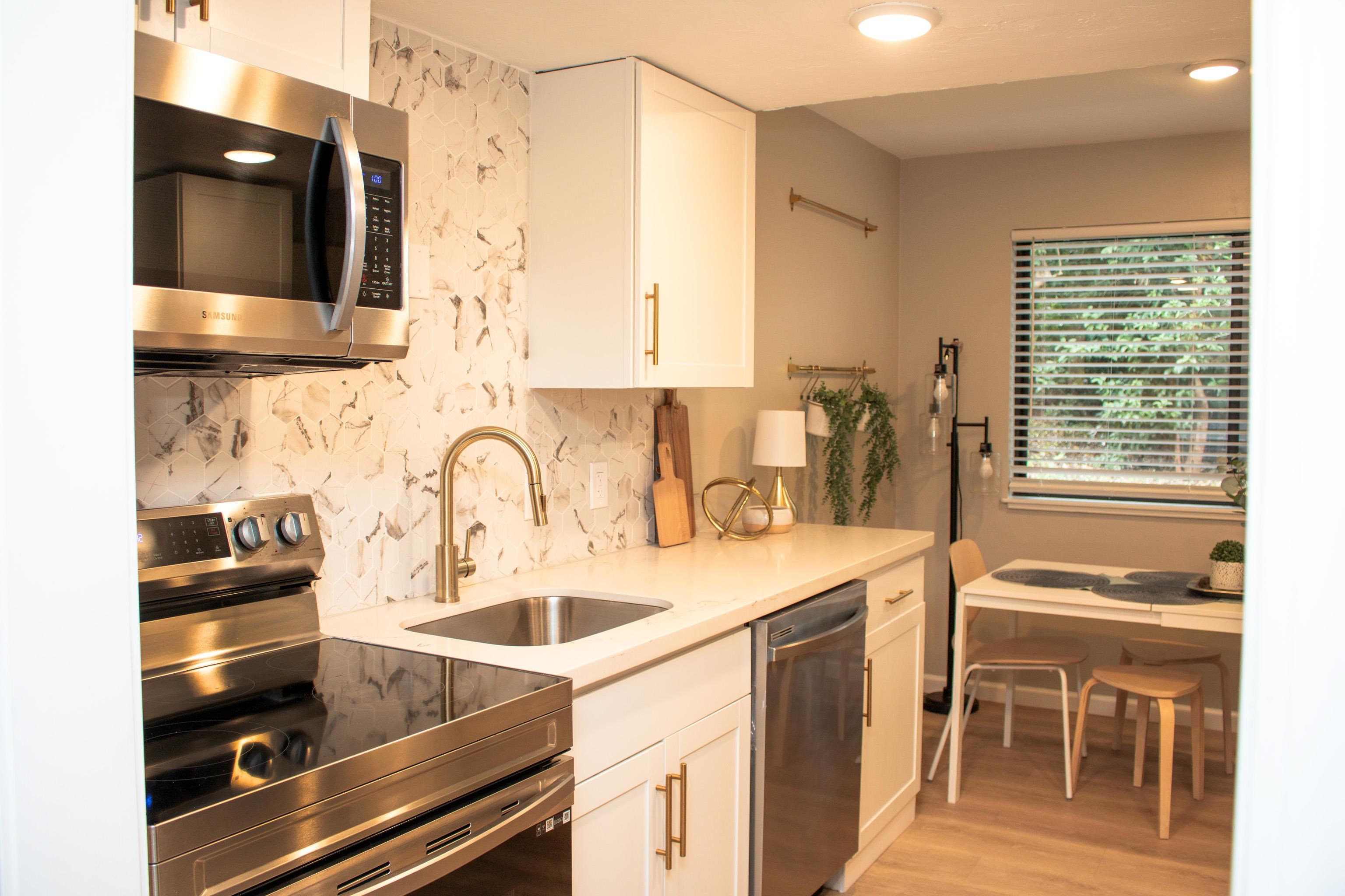 114 Oak Street Unit: 1