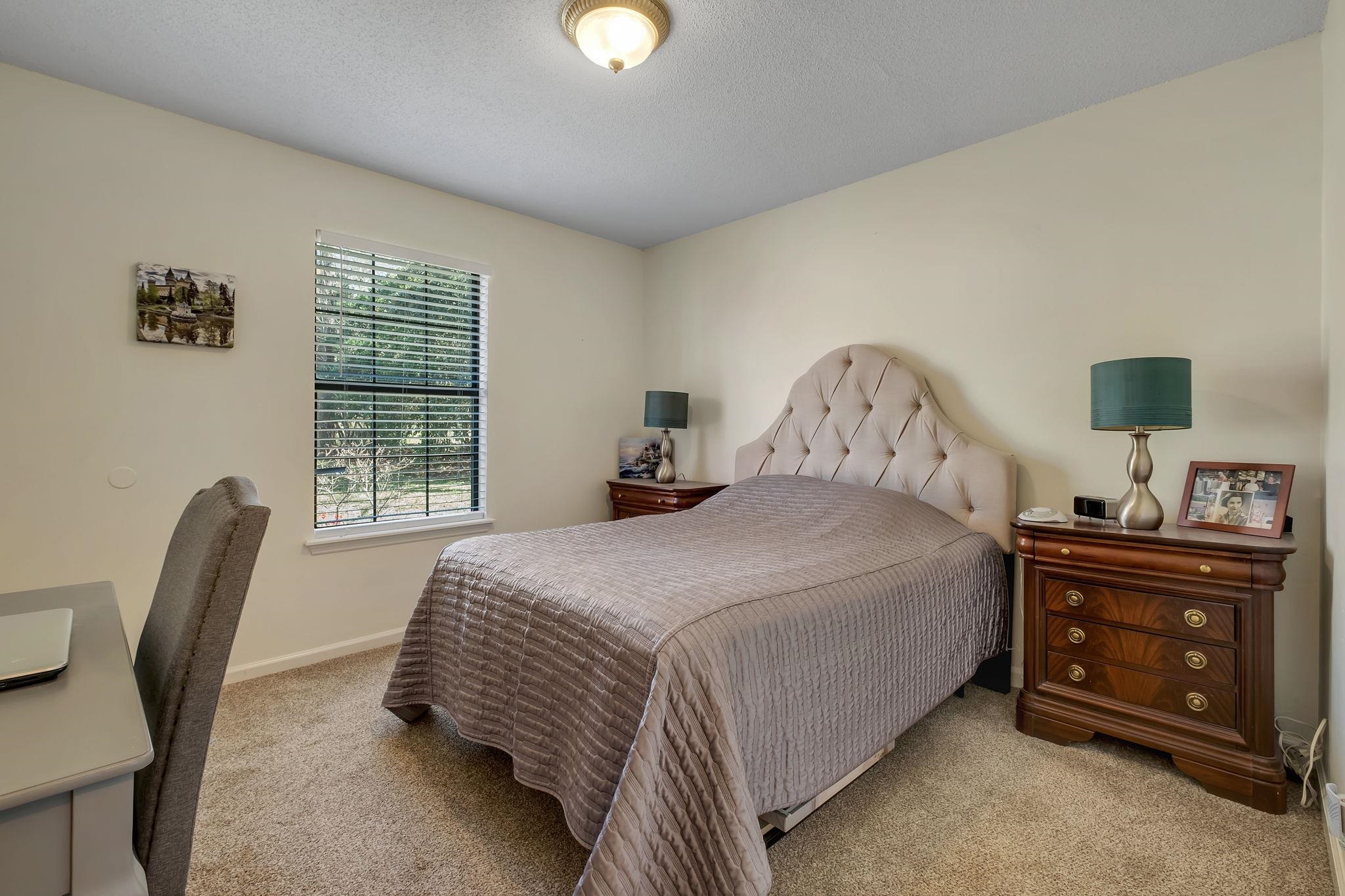 8204 Chickasaw Trail