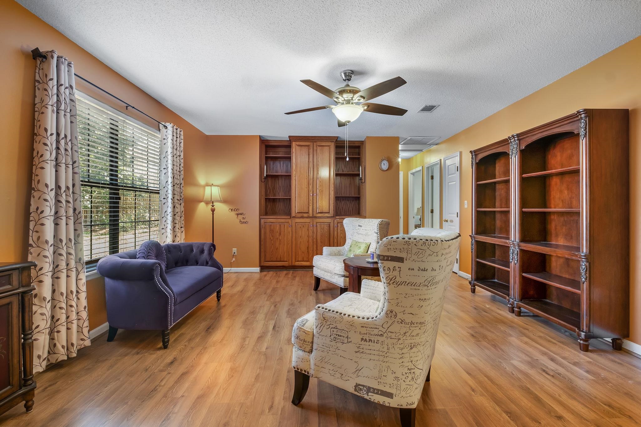 8204 Chickasaw Trail