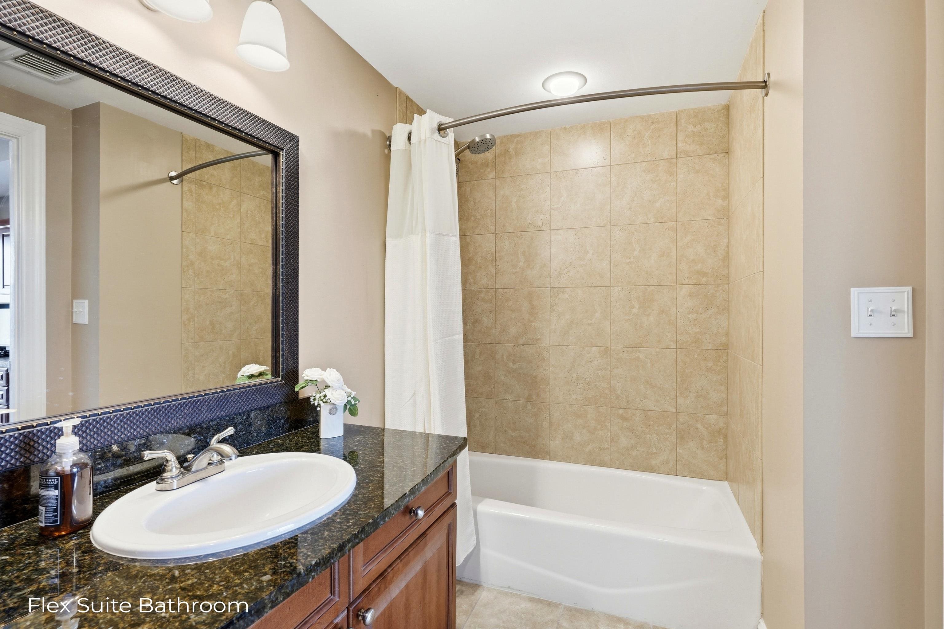 121 N Monroe Street Unit: 1107