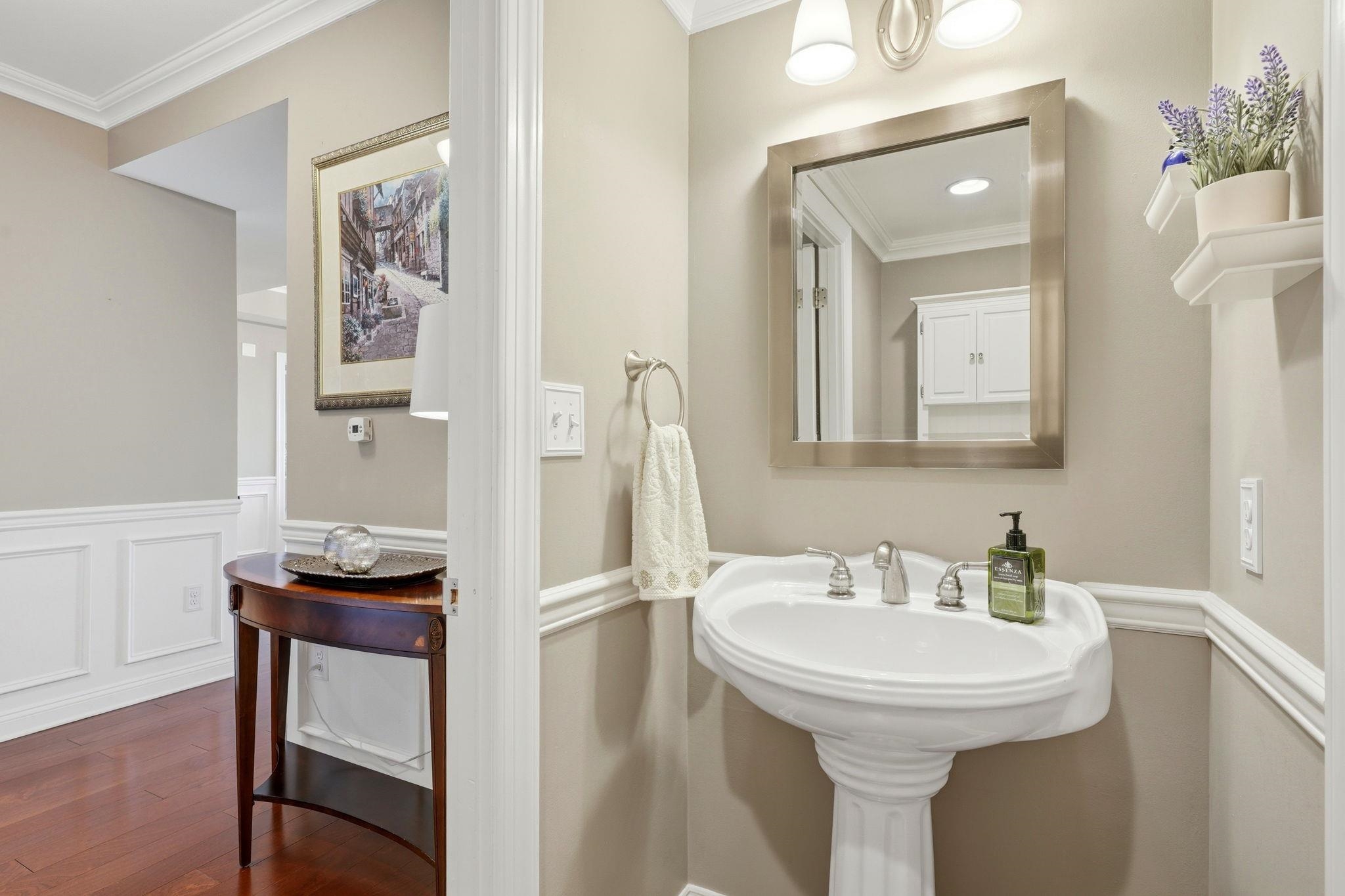 121 N Monroe Street Unit: 1107