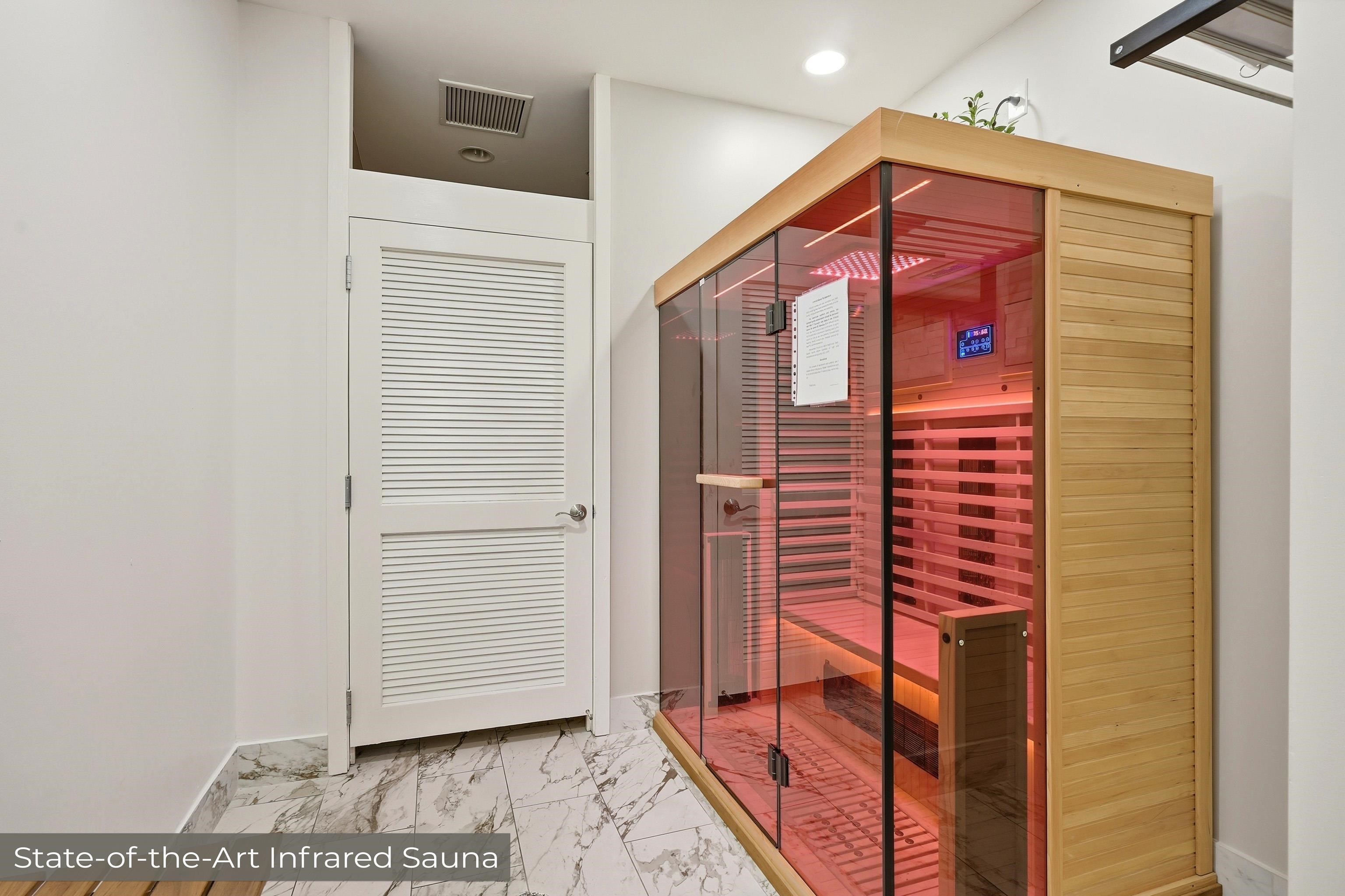 121 N Monroe Street Unit: 1107