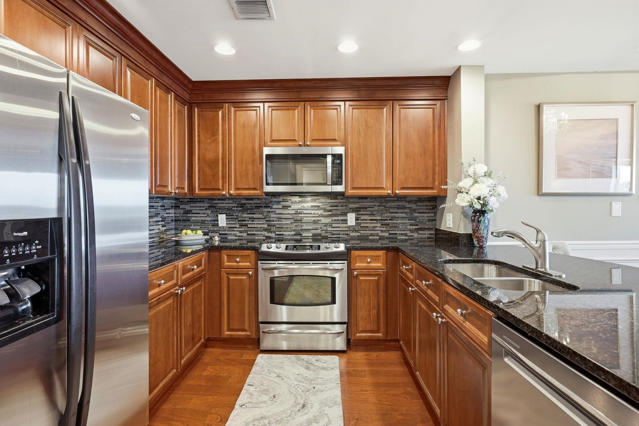 121 N Monroe Street Unit: 1107