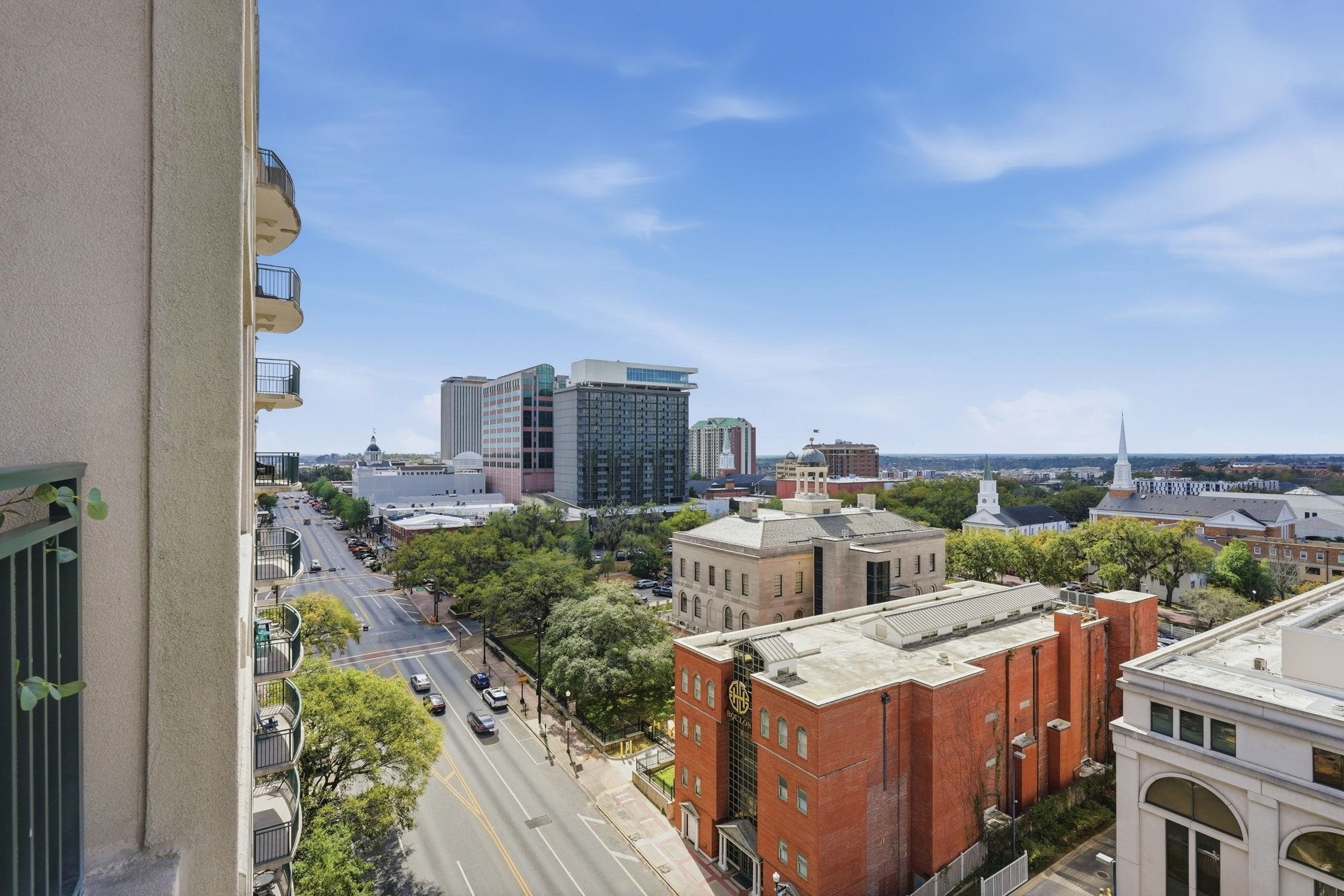 121 N Monroe Street Unit: 1107