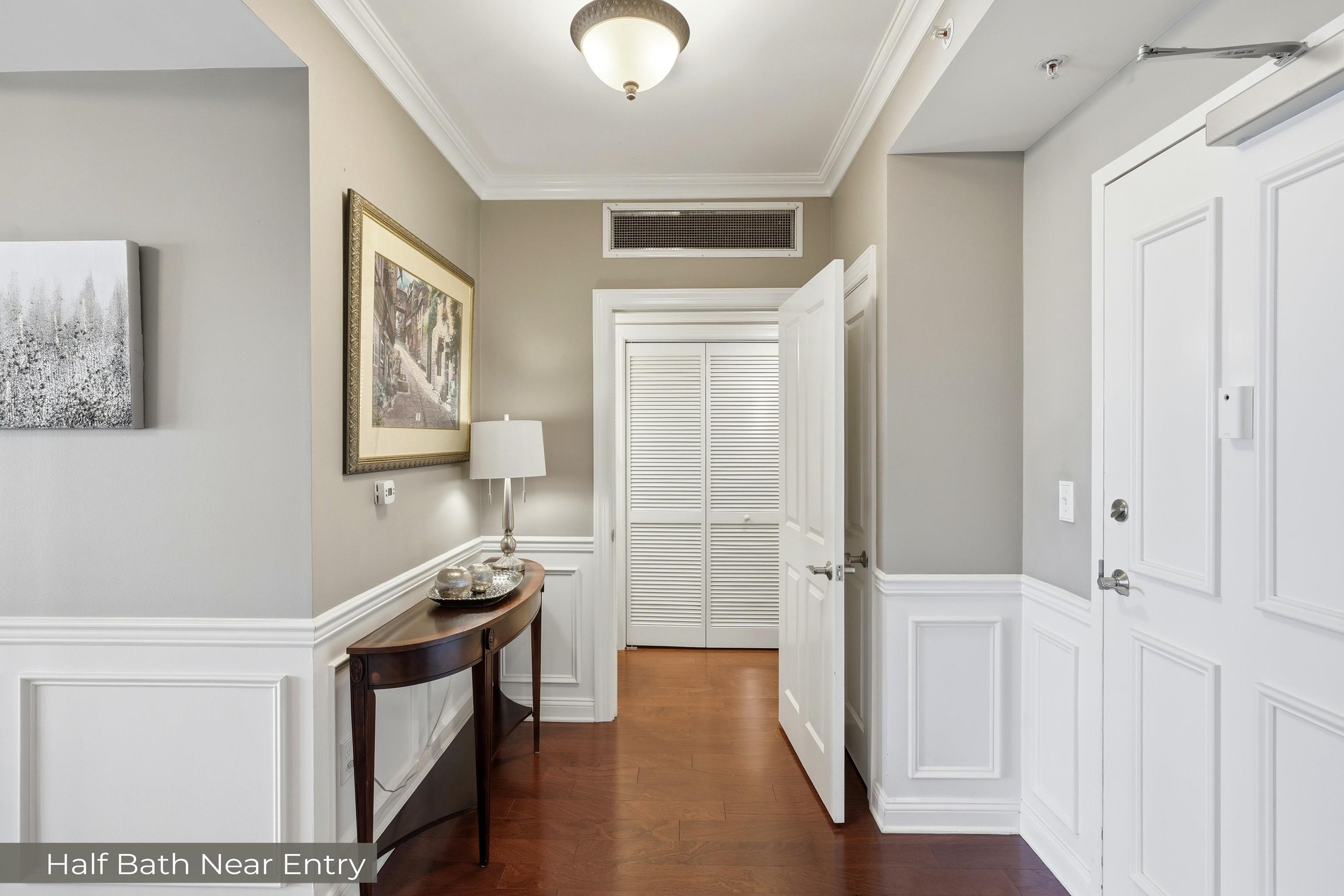 121 N Monroe Street Unit: 1107