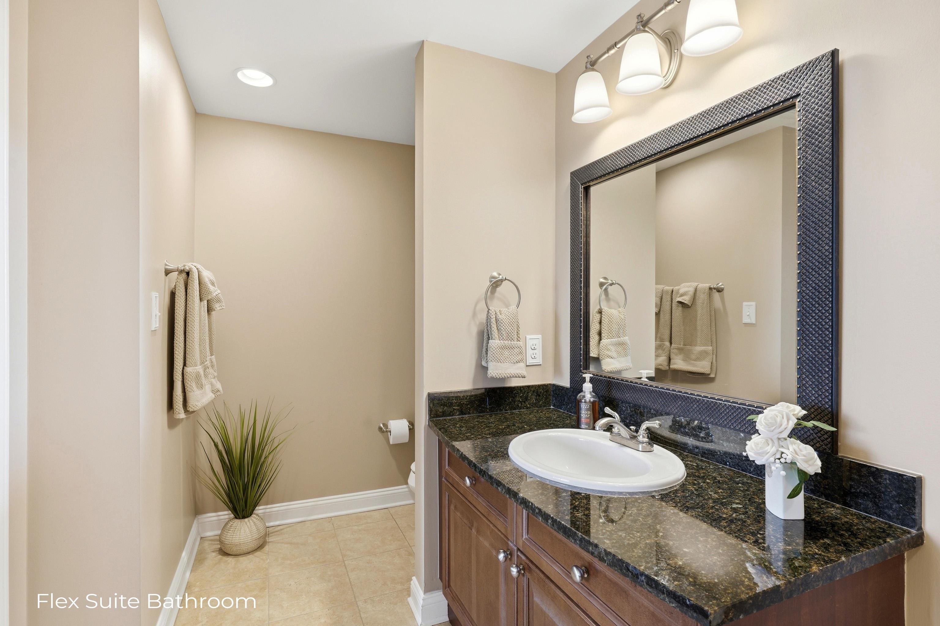 121 N Monroe Street Unit: 1107