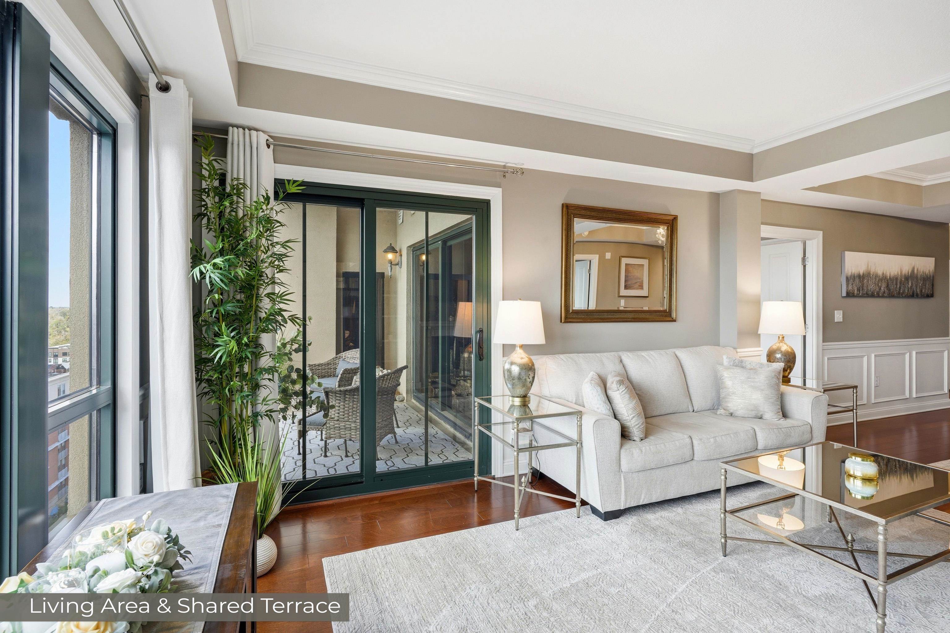 121 N Monroe Street Unit: 1107