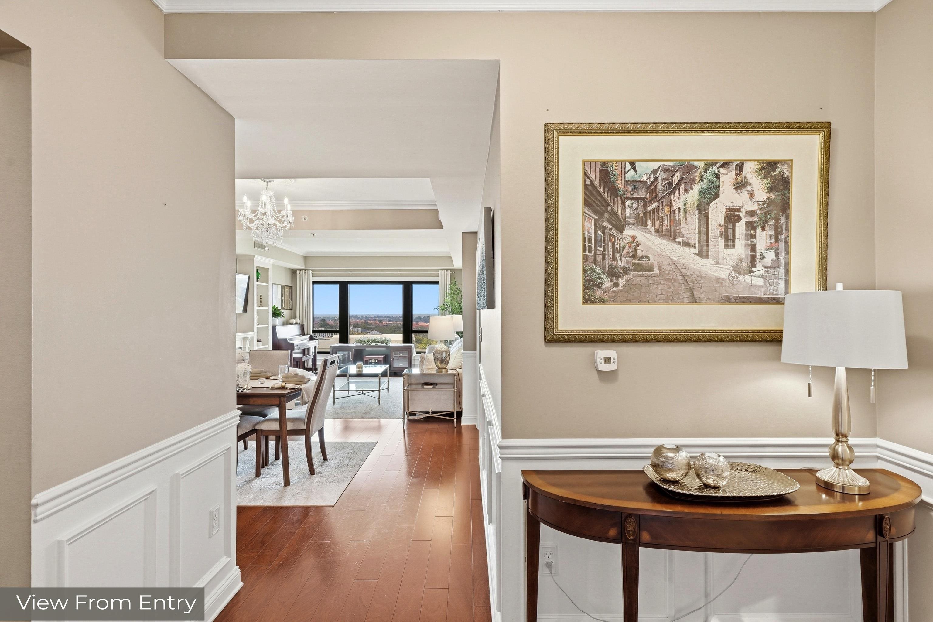 121 N Monroe Street Unit: 1107