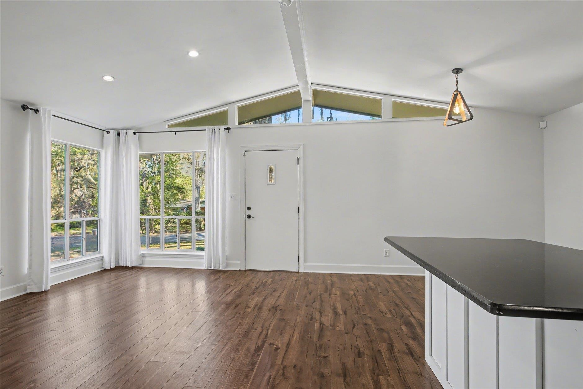 1913 Hideaway Court