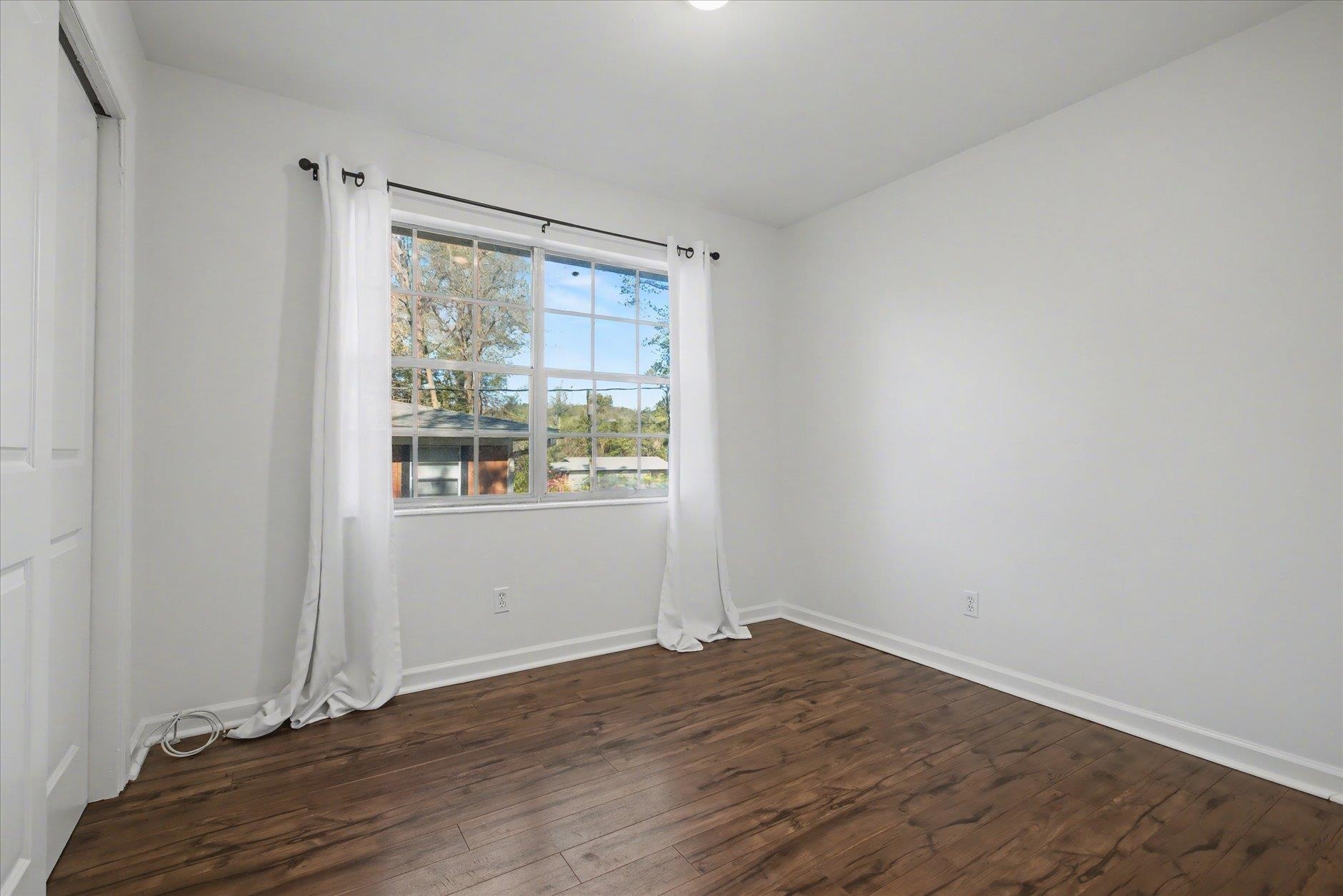 1913 Hideaway Court