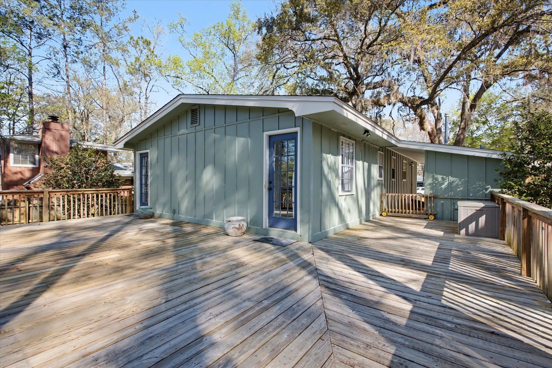 1913 Hideaway Court