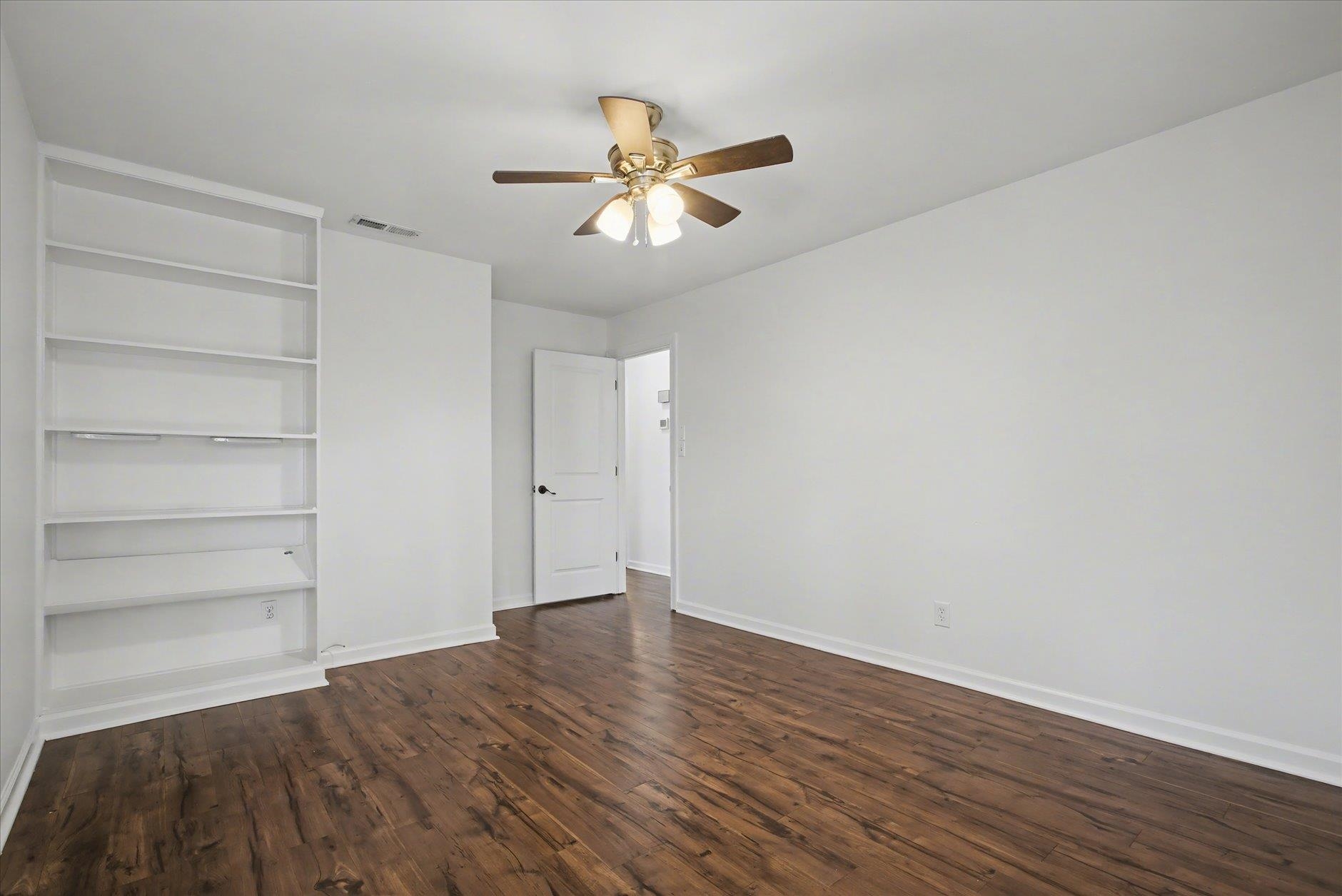 1913 Hideaway Court