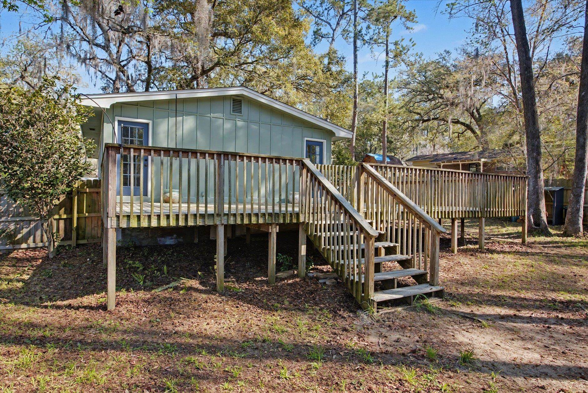 1913 Hideaway Court