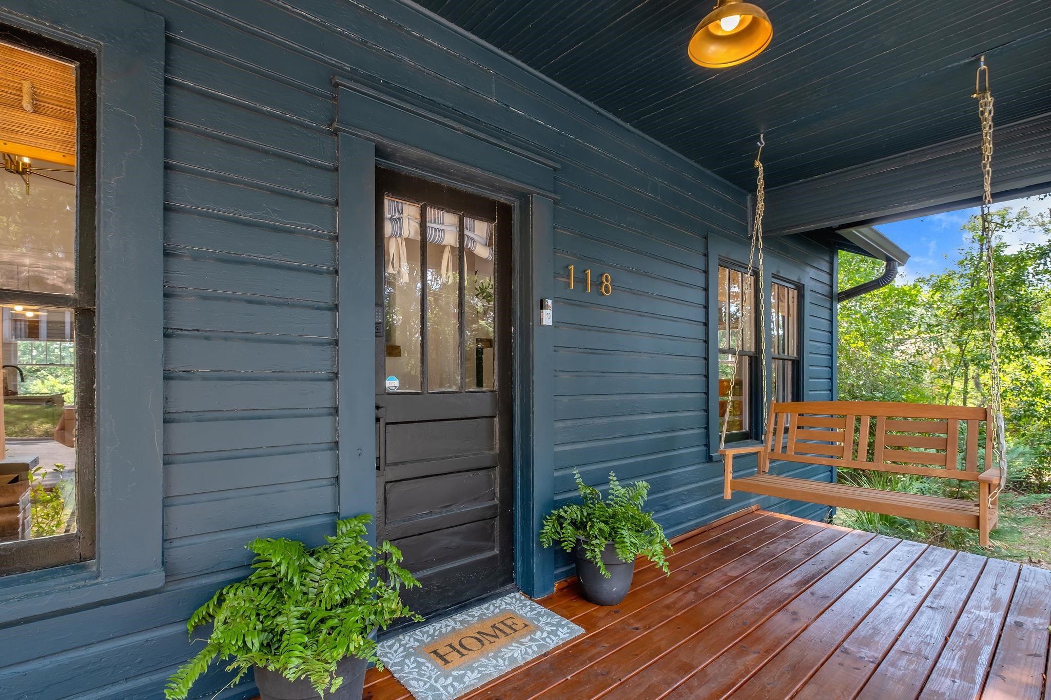 118 W 8th Avenue Unit: 1-7