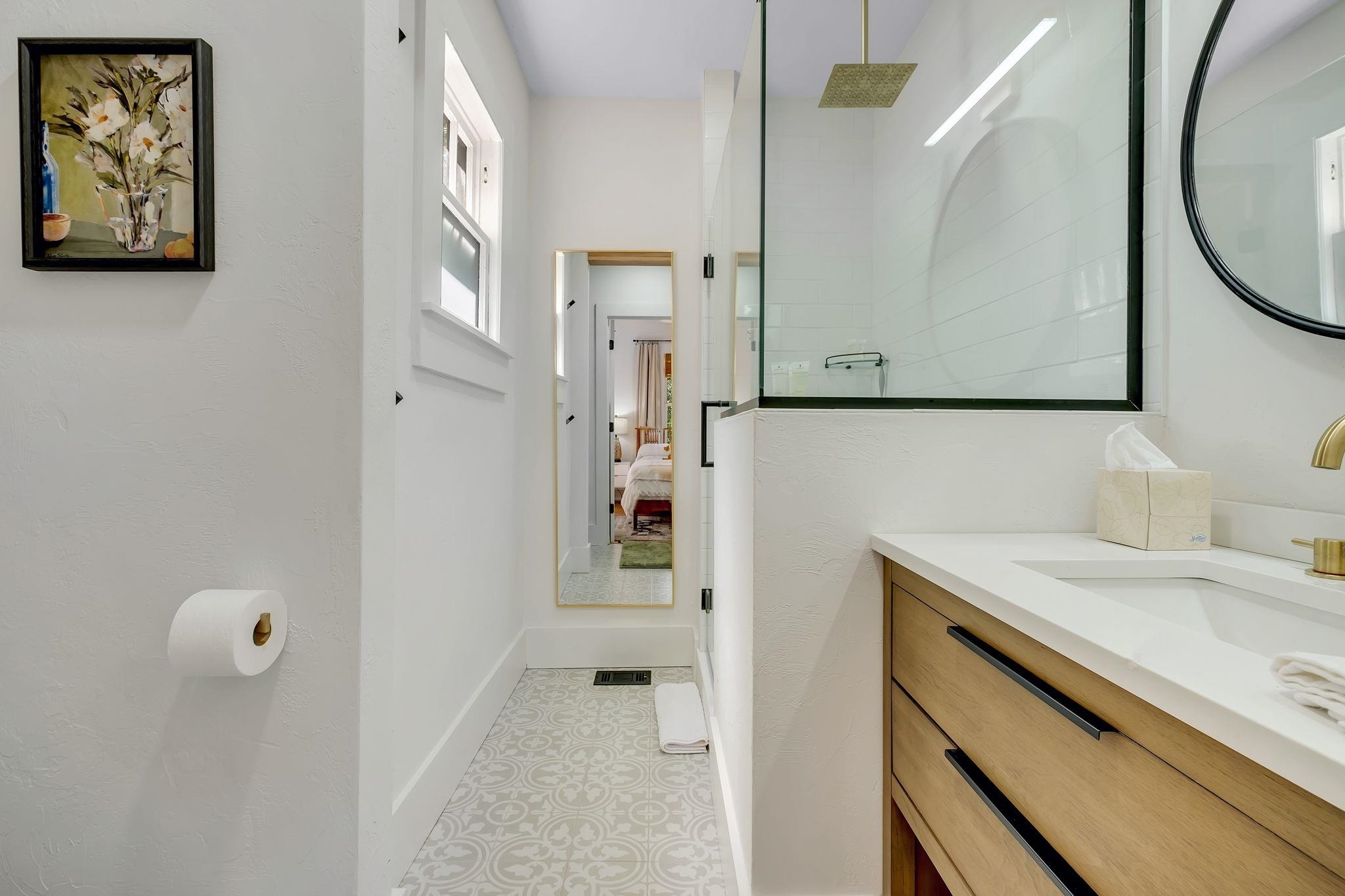 118 W 8th Avenue Unit: 1-7
