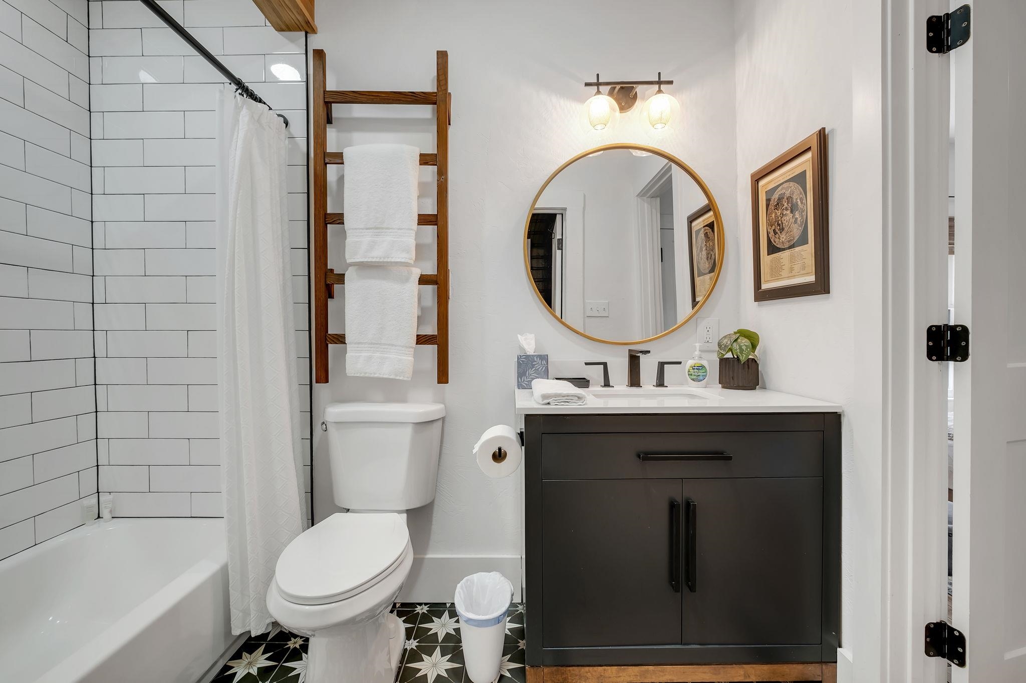 118 W 8th Avenue Unit: 1-7