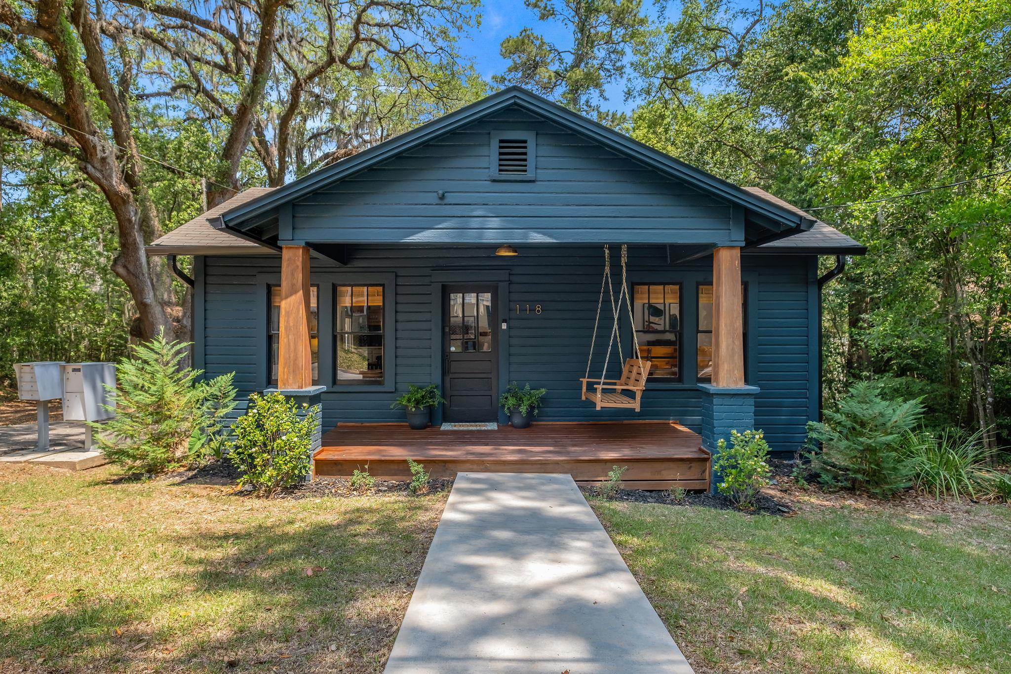 118 W 8th Avenue Unit: 1-7