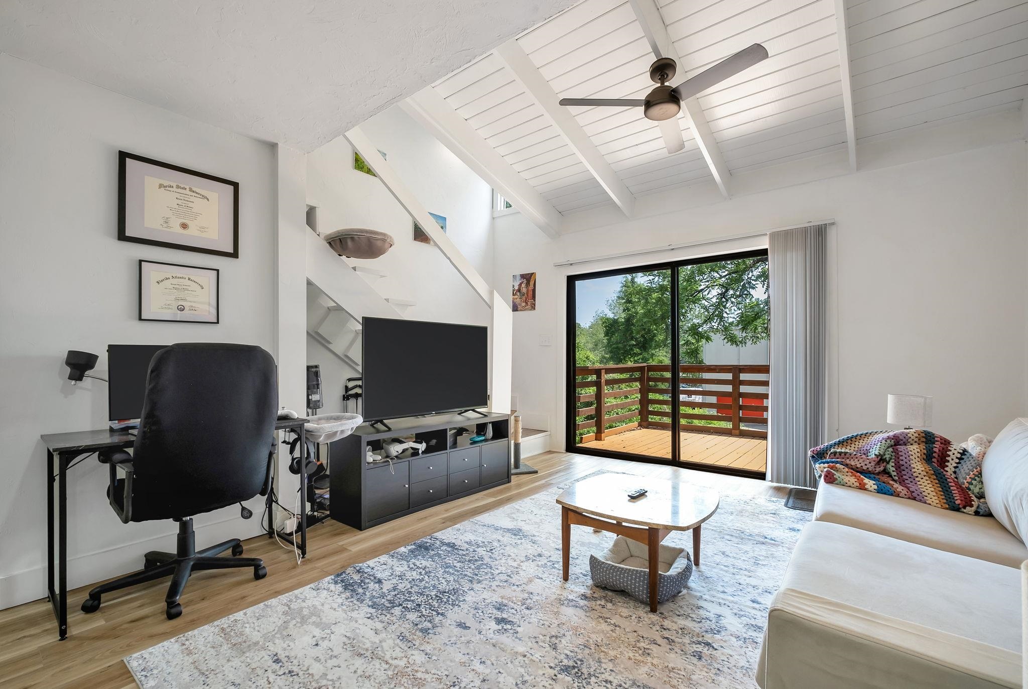 118 W 8th Avenue Unit: 1-7