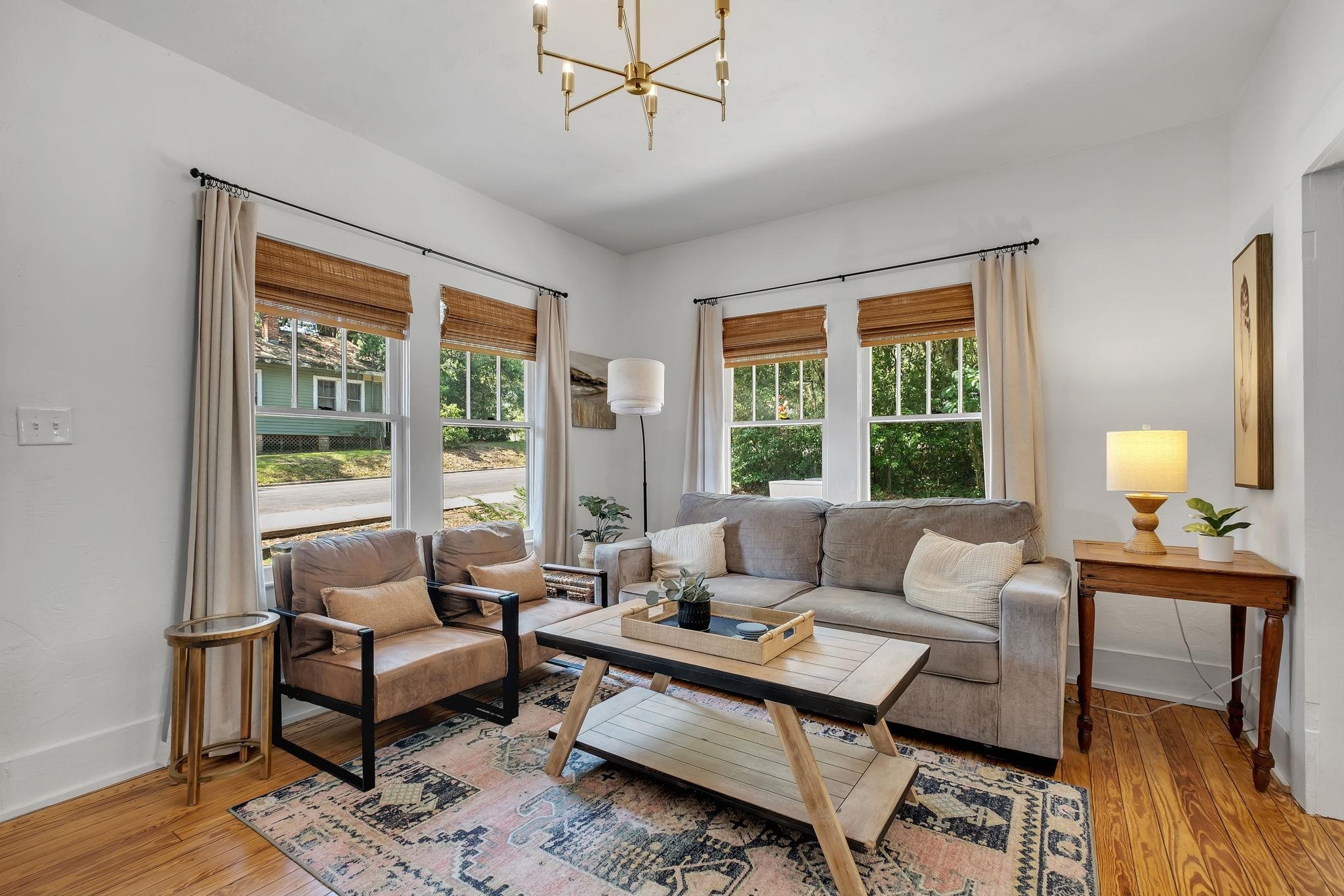 118 W 8th Avenue Unit: 1-7