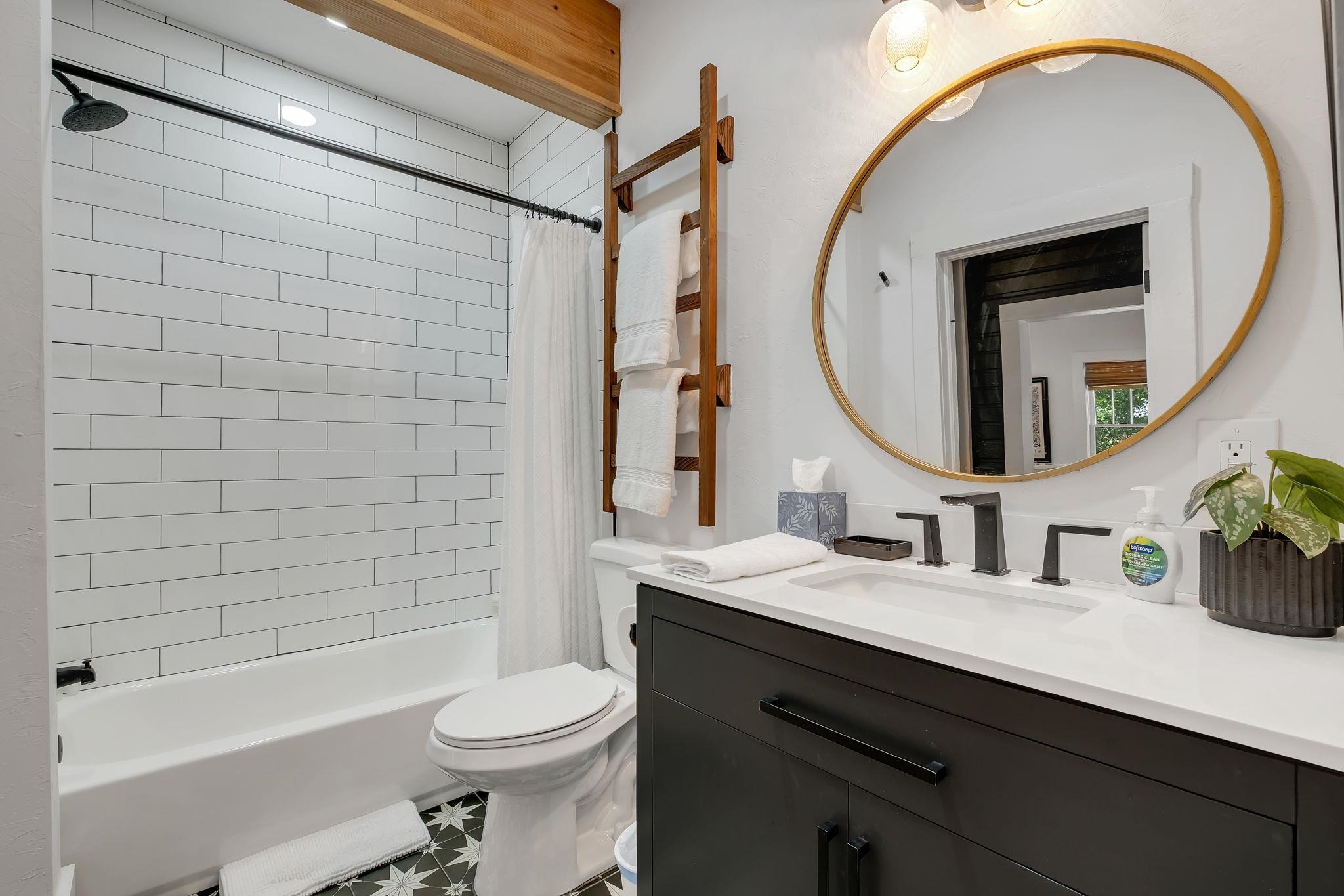 118 W 8th Avenue Unit: 1-7