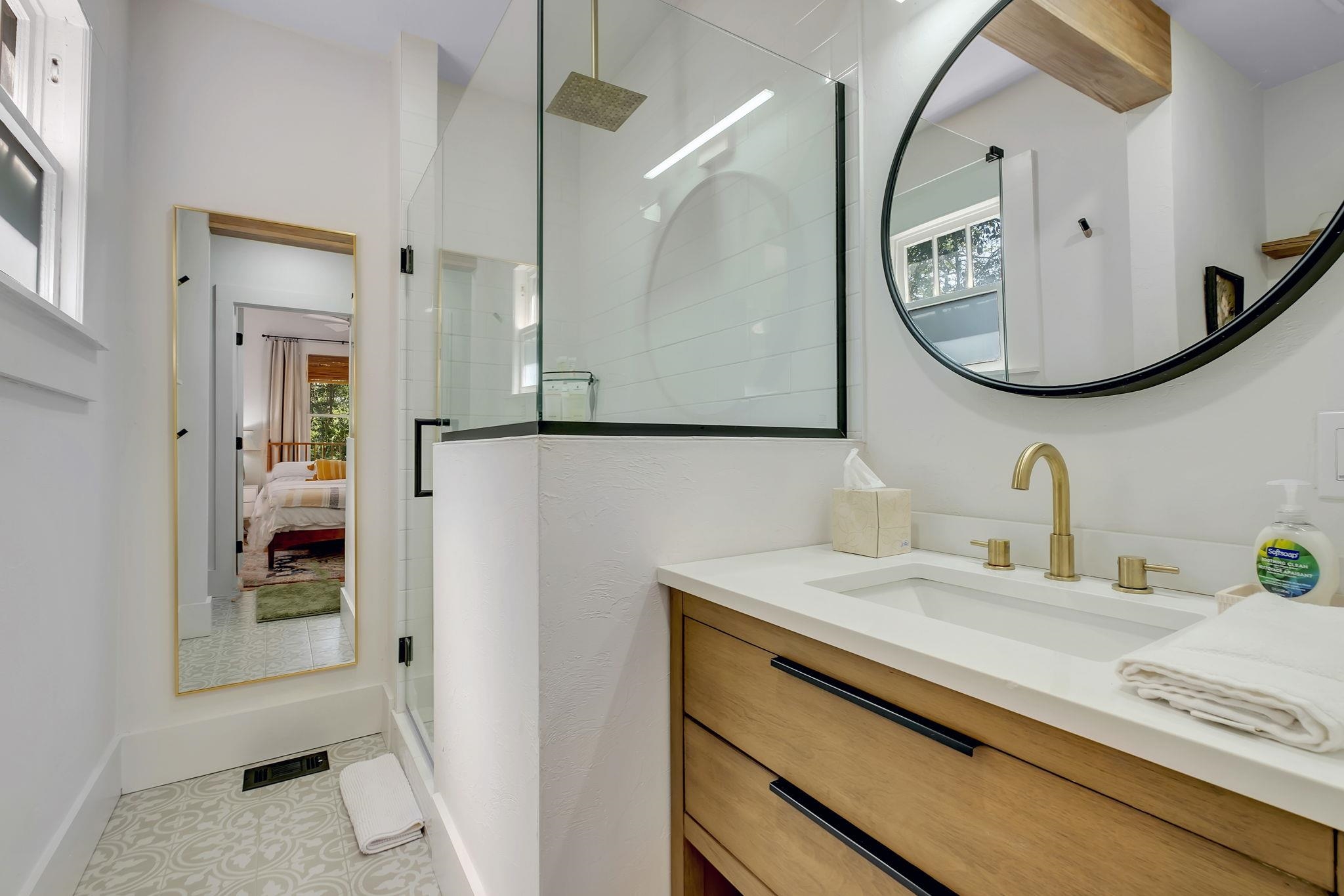 118 W 8th Avenue Unit: 1-7