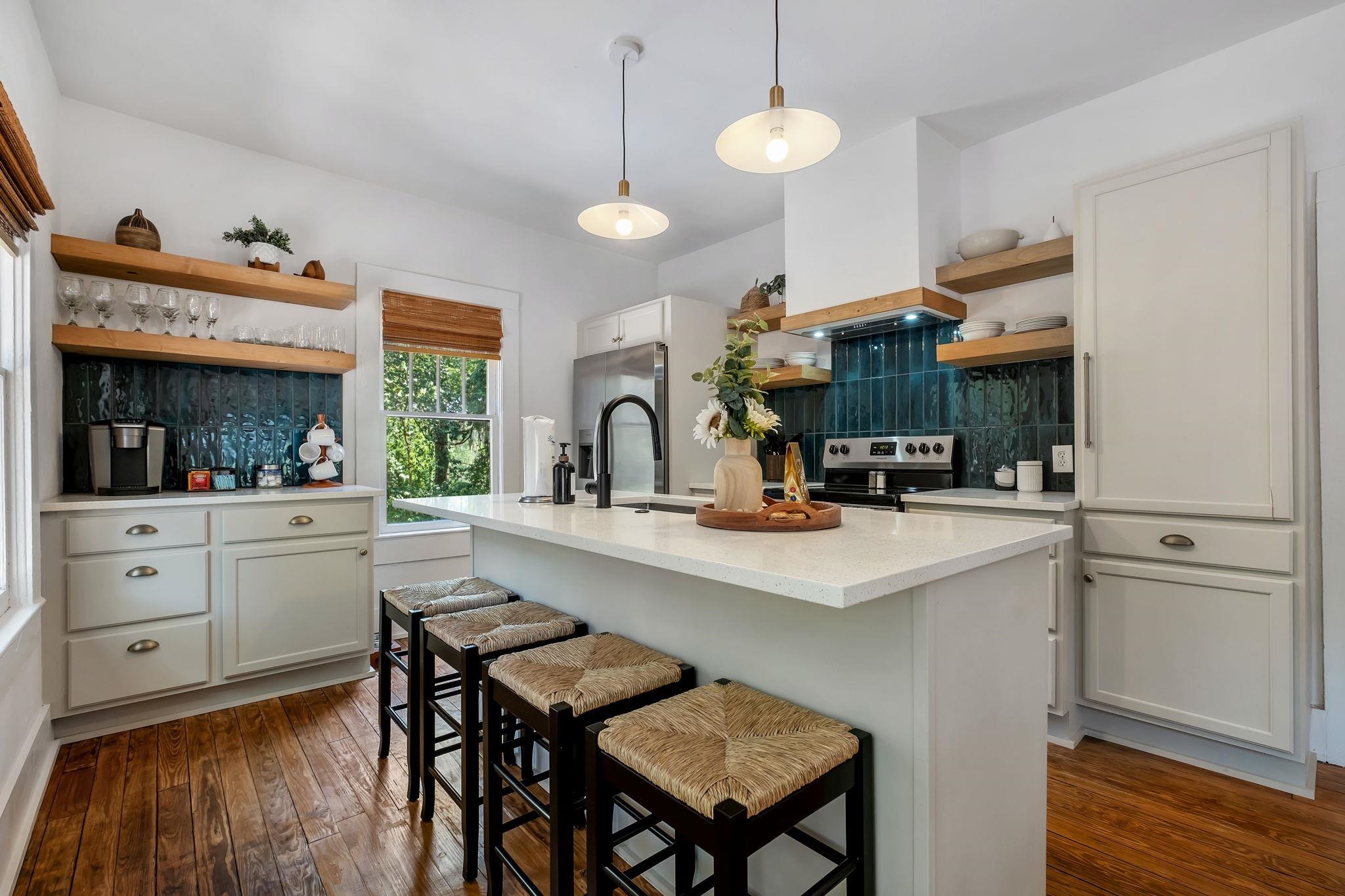 118 W 8th Avenue Unit: 1-7