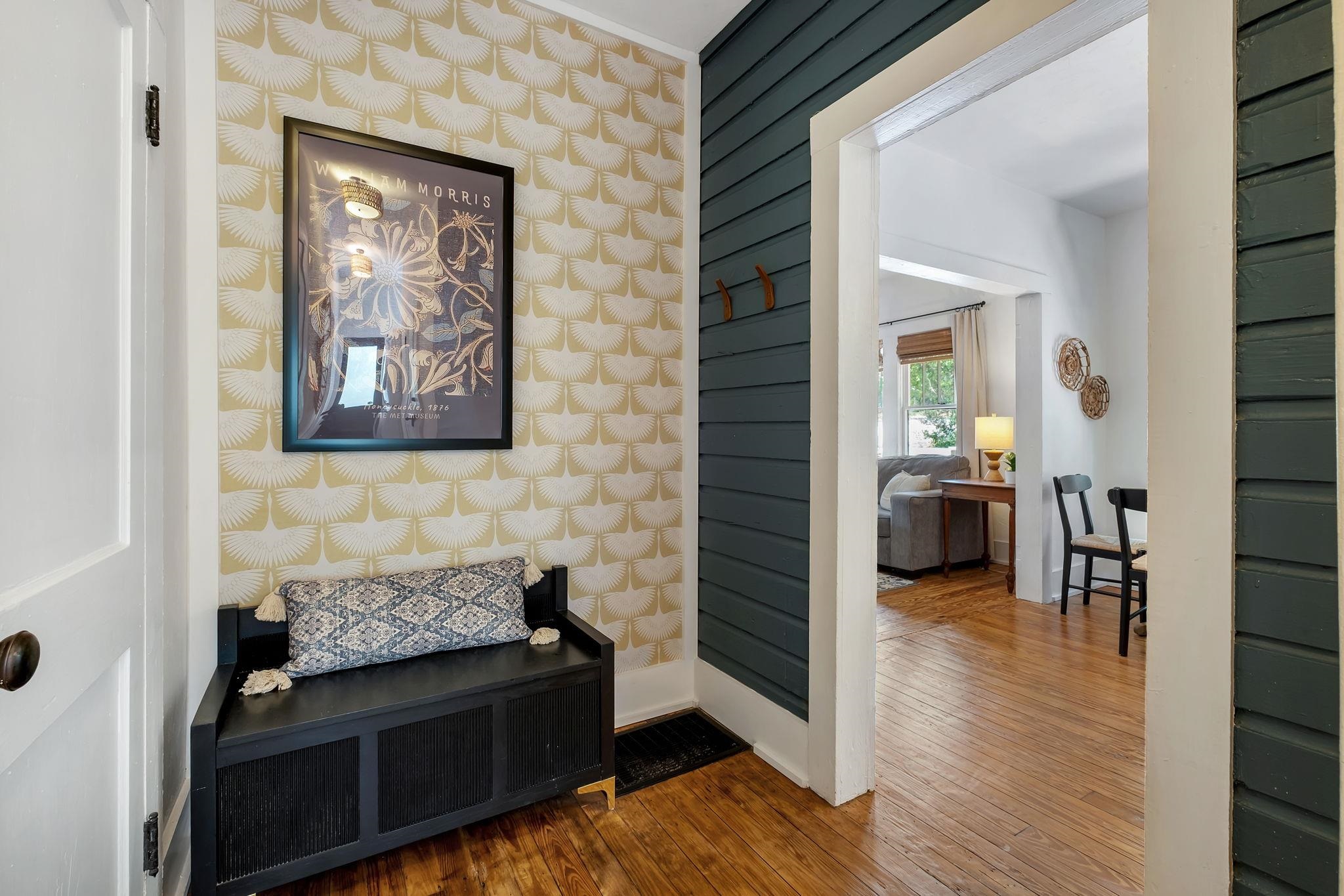 118 W 8th Avenue Unit: 1-7