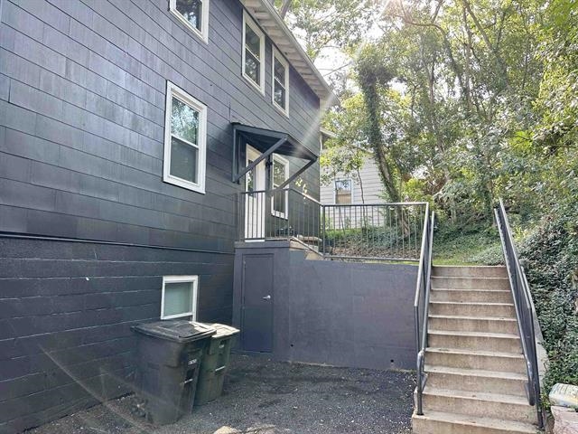 629 E Park Avenue Unit: 1-5