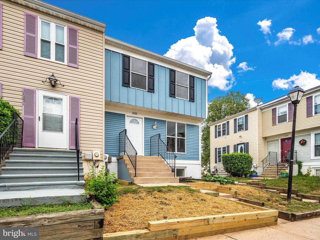 1853 DULANEY COURT